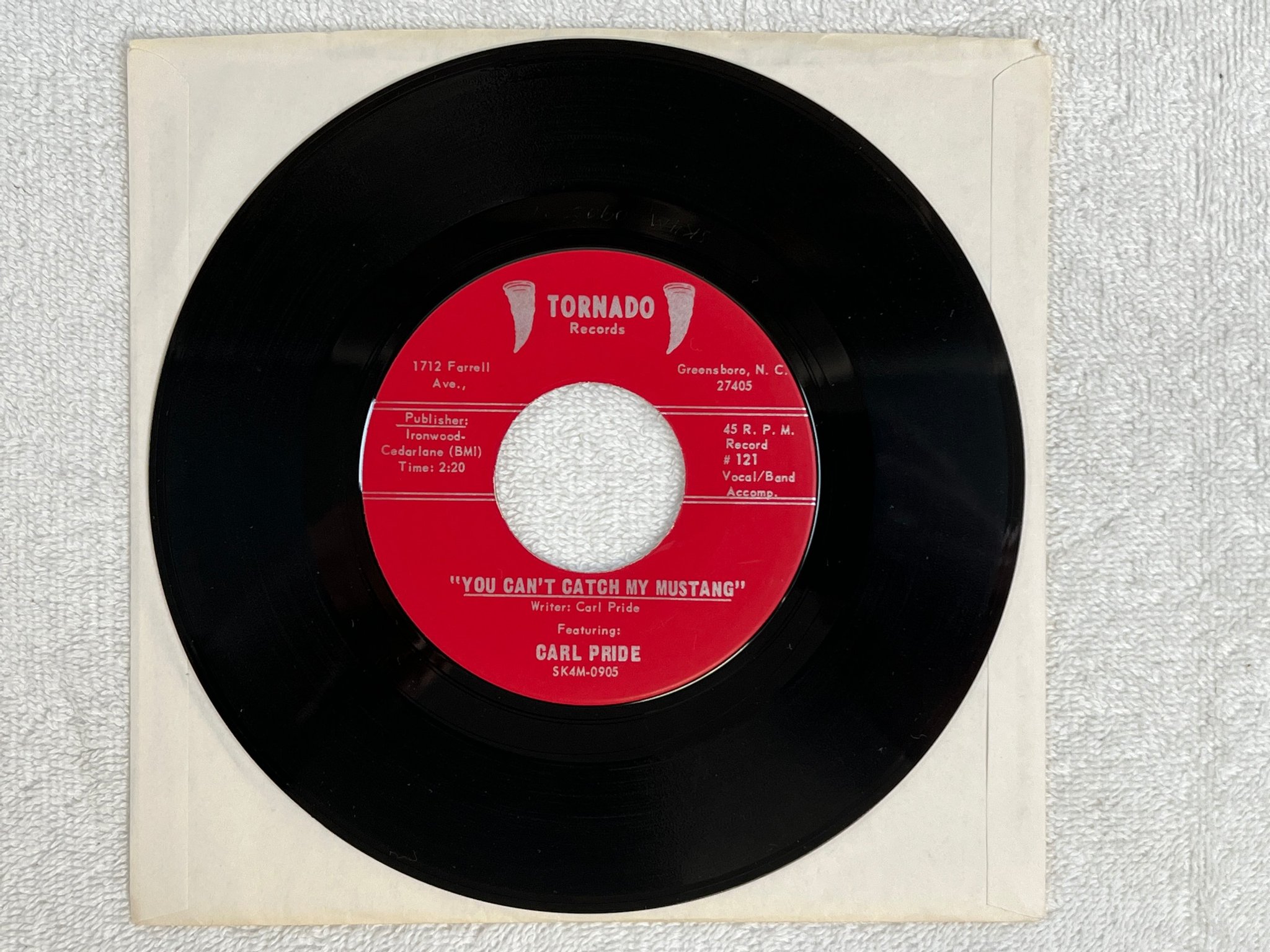 Omslagsbild för skivan CARL PRIDE you can't catch my mustang 7"single -65 US TORNADO 121 ROCK & ROLL