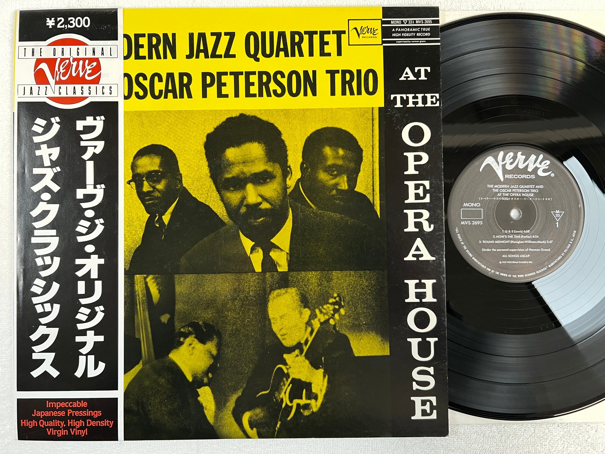 Omslagsbild för skivan THE MODERN JAZZ QUARTET at the Opera House LP re Japan VERVE MVS 2695 