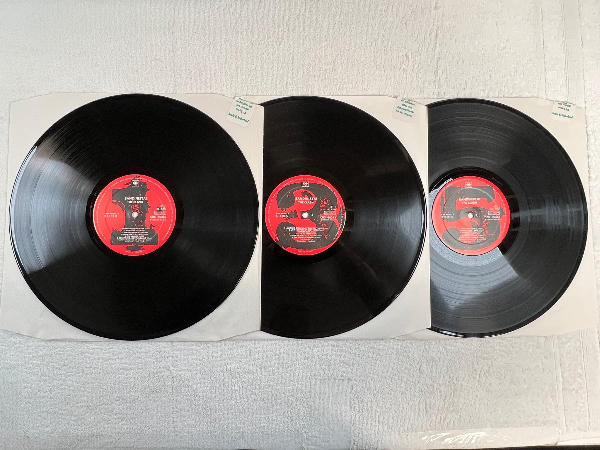 Omslagsbild för skivan THE CLASH sandinista! 3xLP -80 Hol CBS 66363