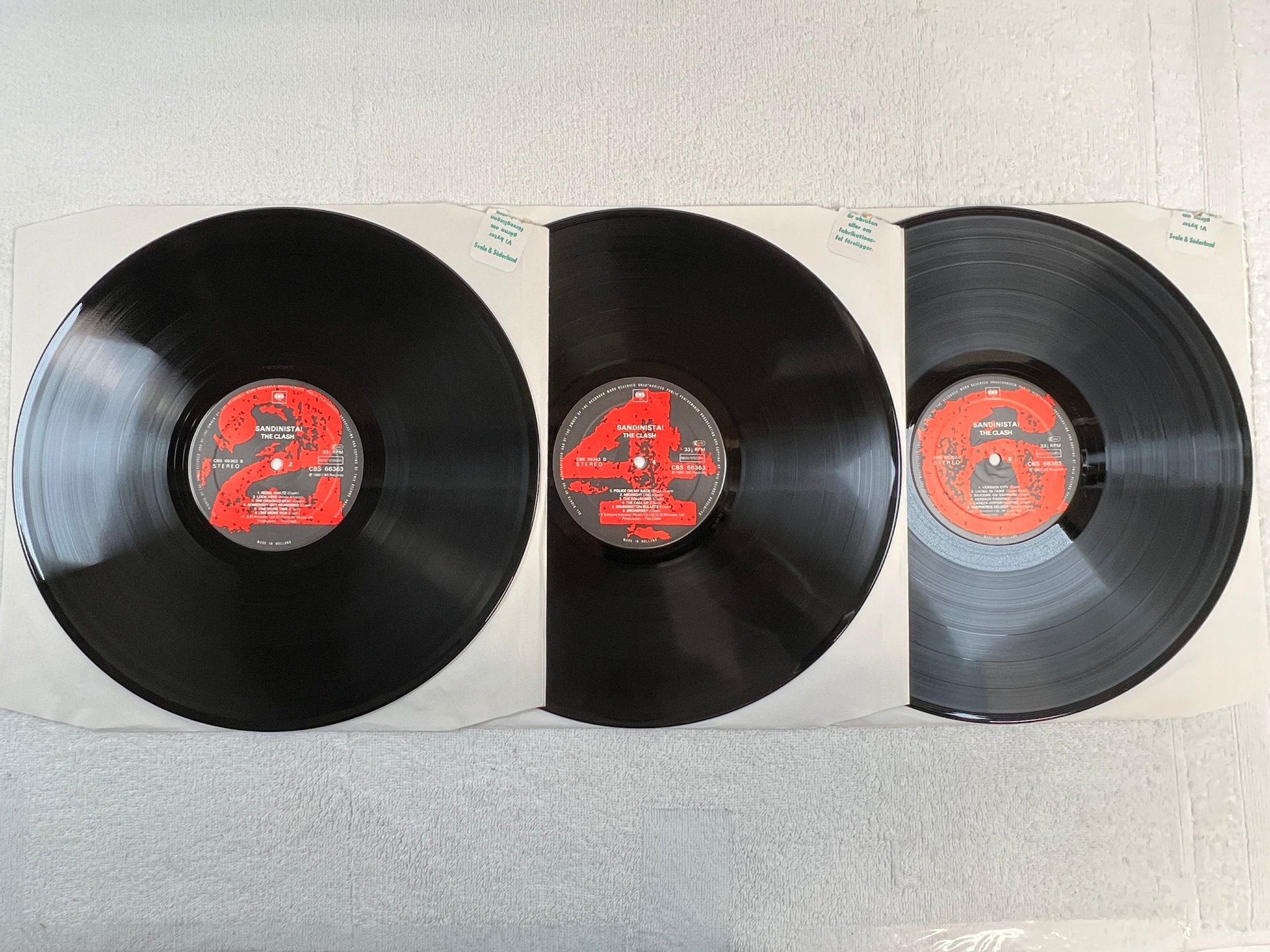 Omslagsbild för skivan THE CLASH sandinista! 3xLP -80 Hol CBS 66363