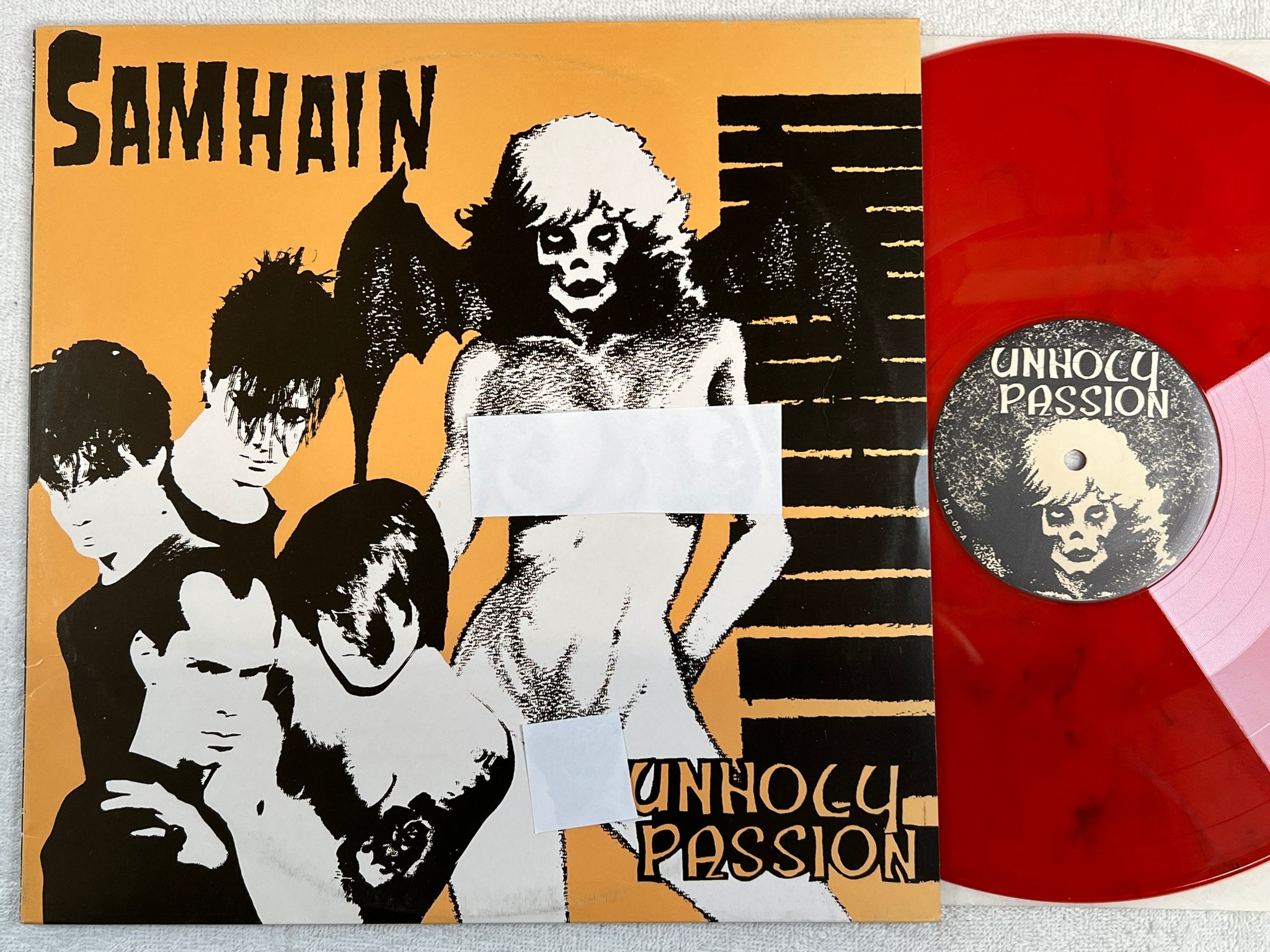 Omslagsbild för skivan SAMHAIN Unholy Passion 12" EP re Swe