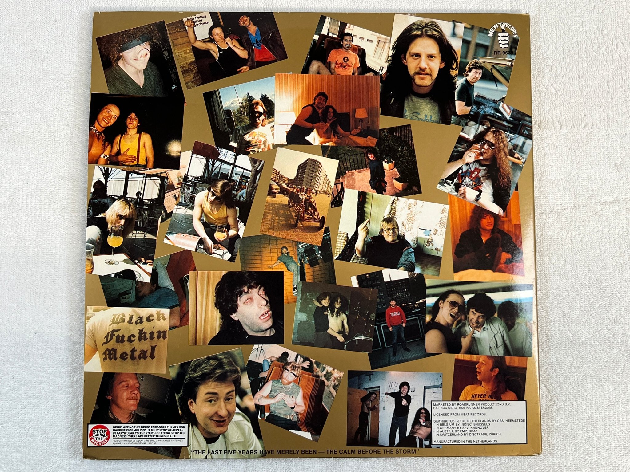 Omslagsbild för skivan VENOM eine kleine nachtmusik 2xLP -86 Hol NEAT RR 9639  