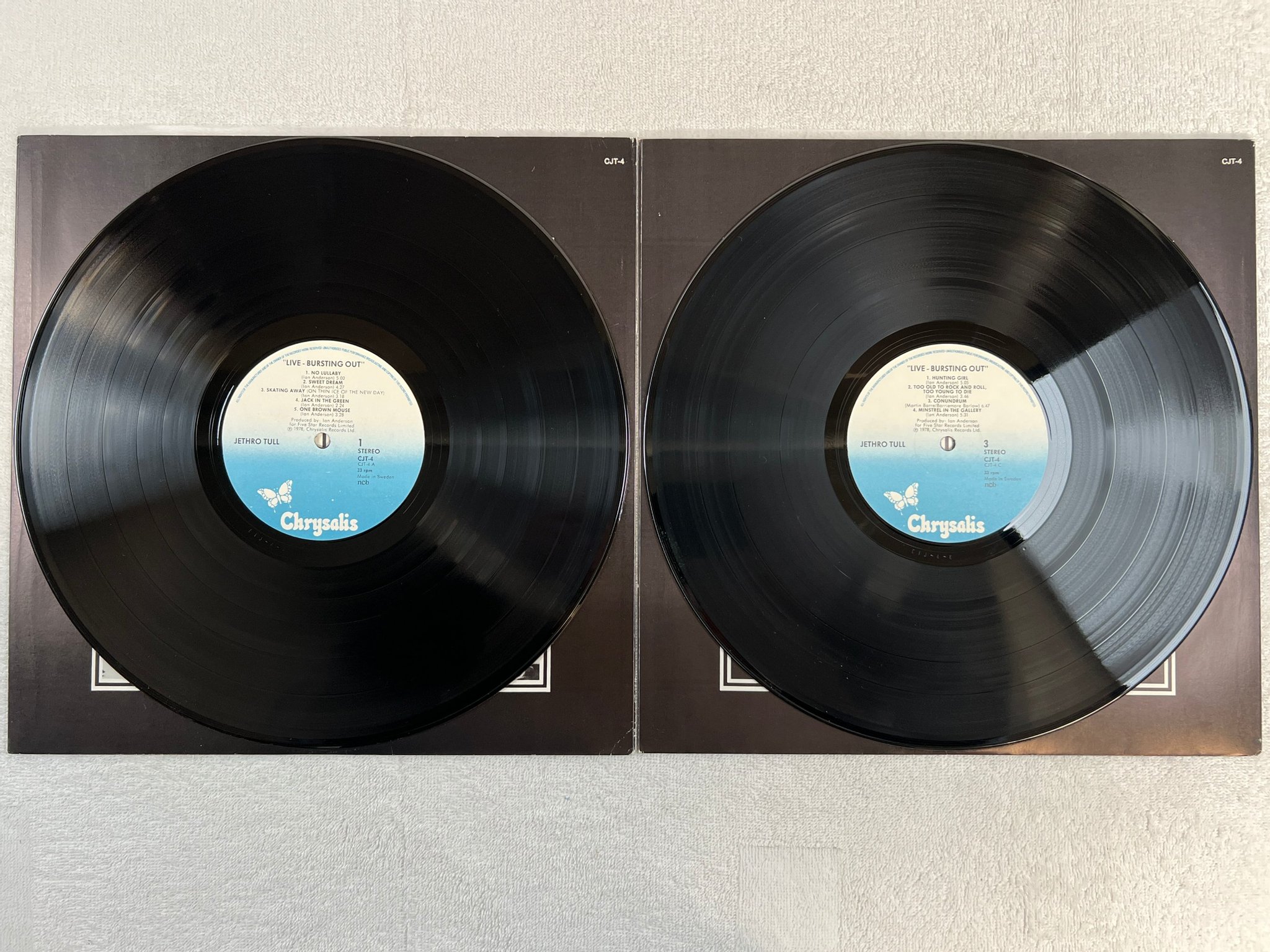 Omslagsbild för skivan JETHRO TULL live - bursting out 2xLP re ncb CHRYSALIS CJT-4
