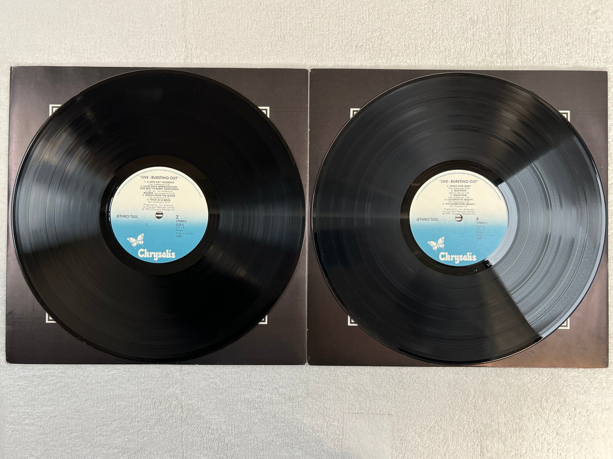 Omslagsbild för skivan JETHRO TULL live - bursting out 2xLP re ncb CHRYSALIS CJT-4