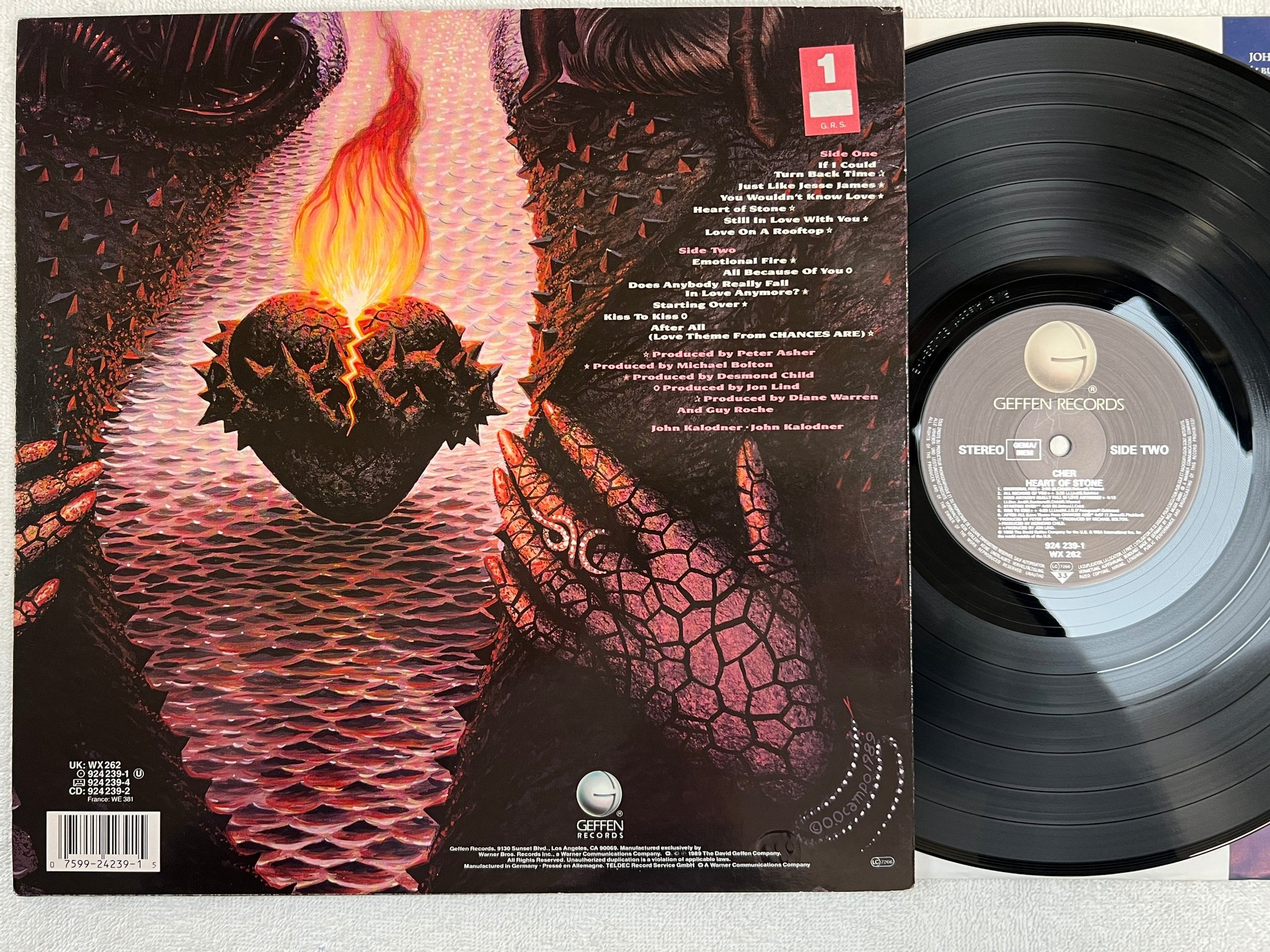 Omslagsbild för skivan CHER heart of stone LP -88 Ger GEFFEN 924 239-1