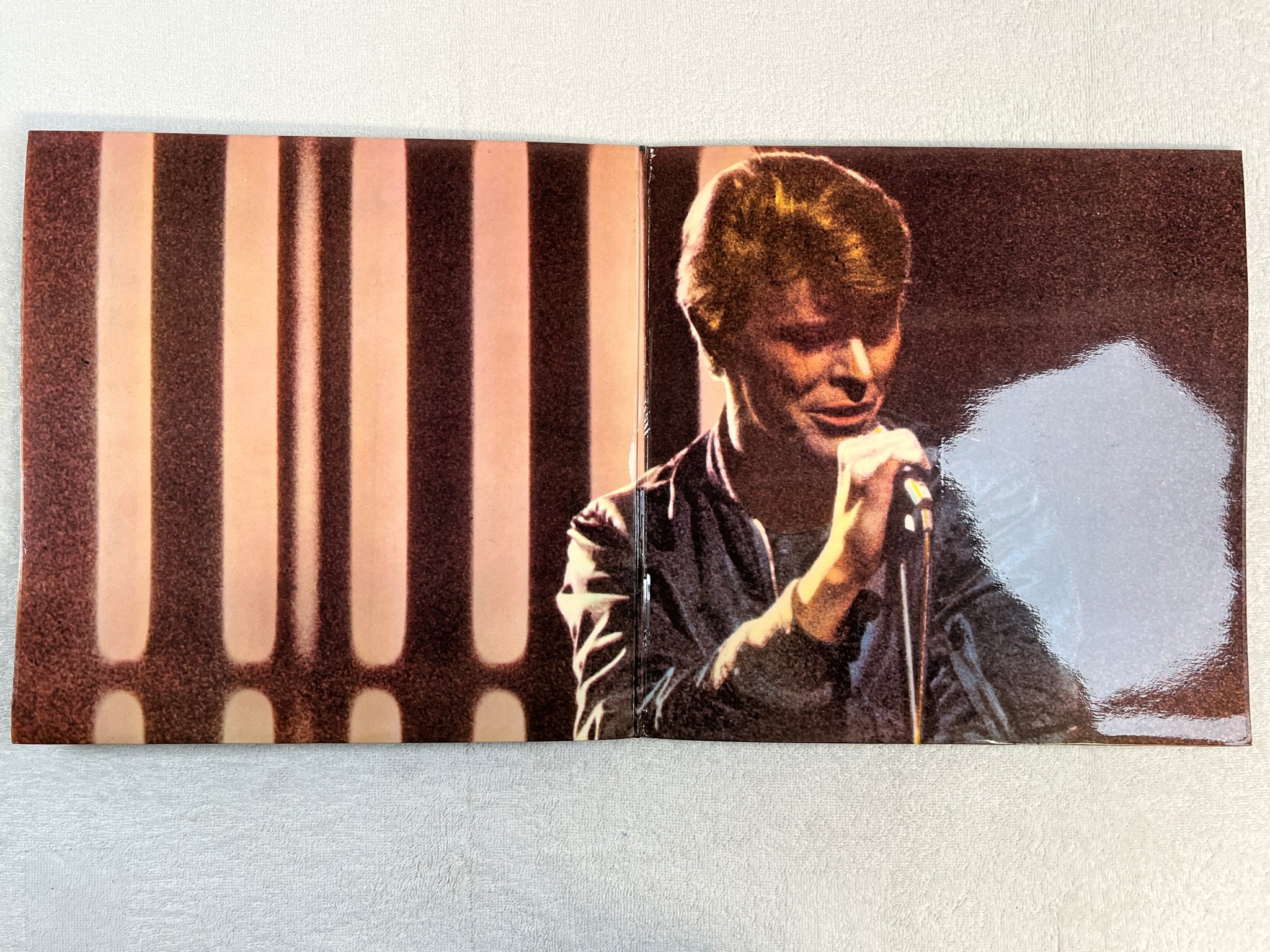 Omslagsbild för skivan DAVID BOWIE stage 2xLP -78 UK RCA PL 02913