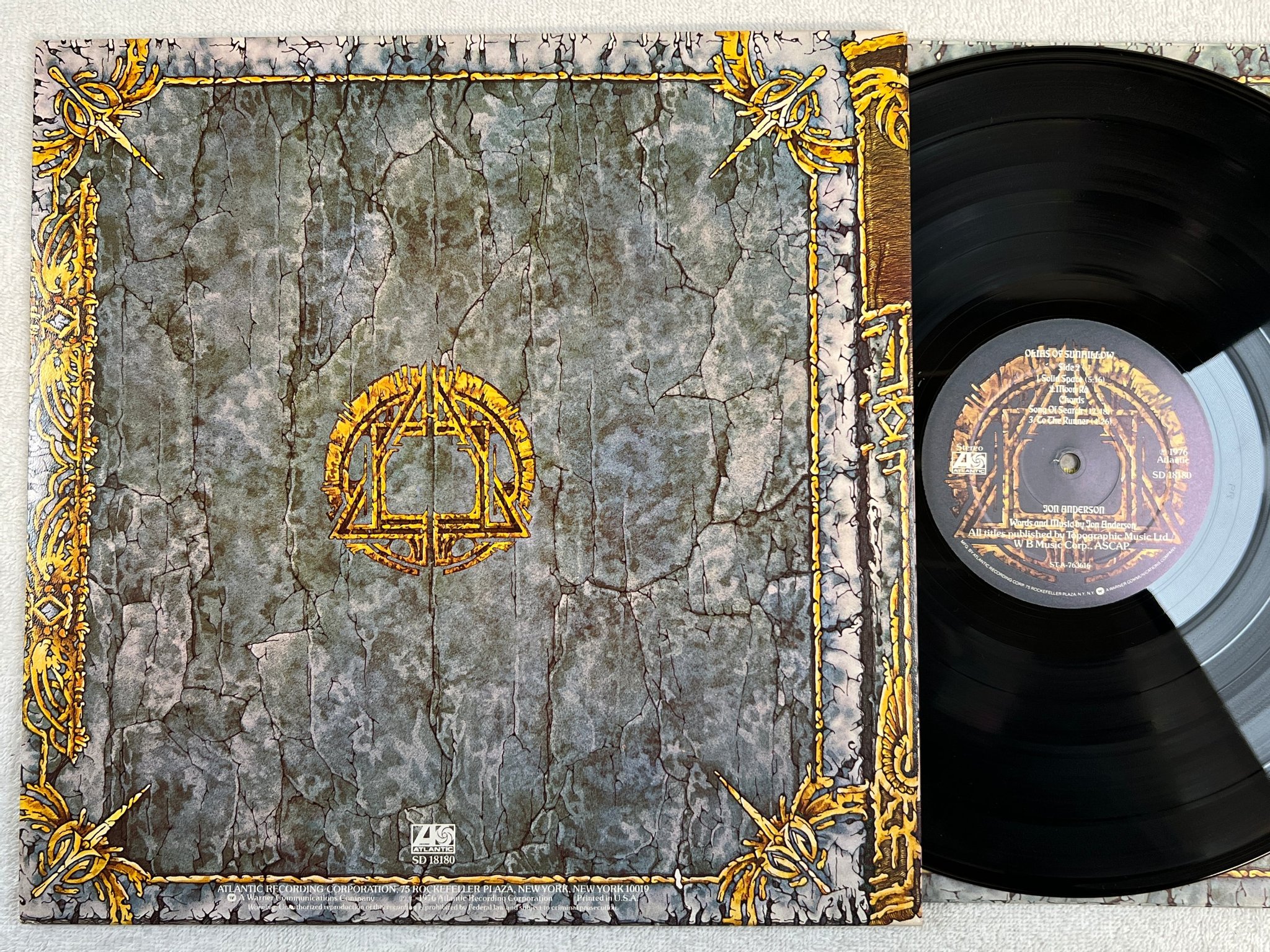 Omslagsbild för skivan JON ANDERSON Olias Of Sunhillow LP -76 US ATLANTIC SD 18180 