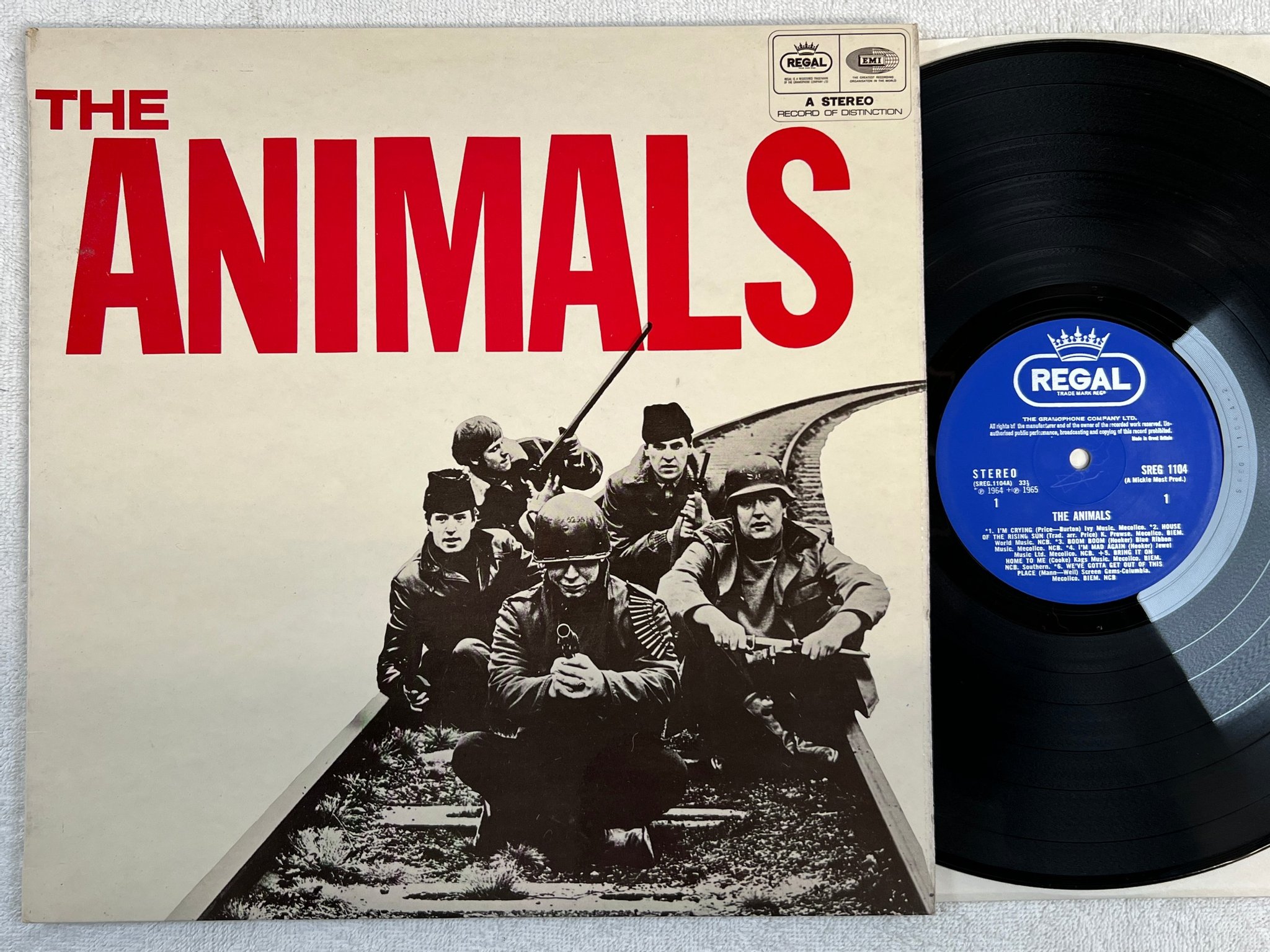 Omslagsbild för skivan THE ANIMALS s/t LP UK REGAL SREG 1104