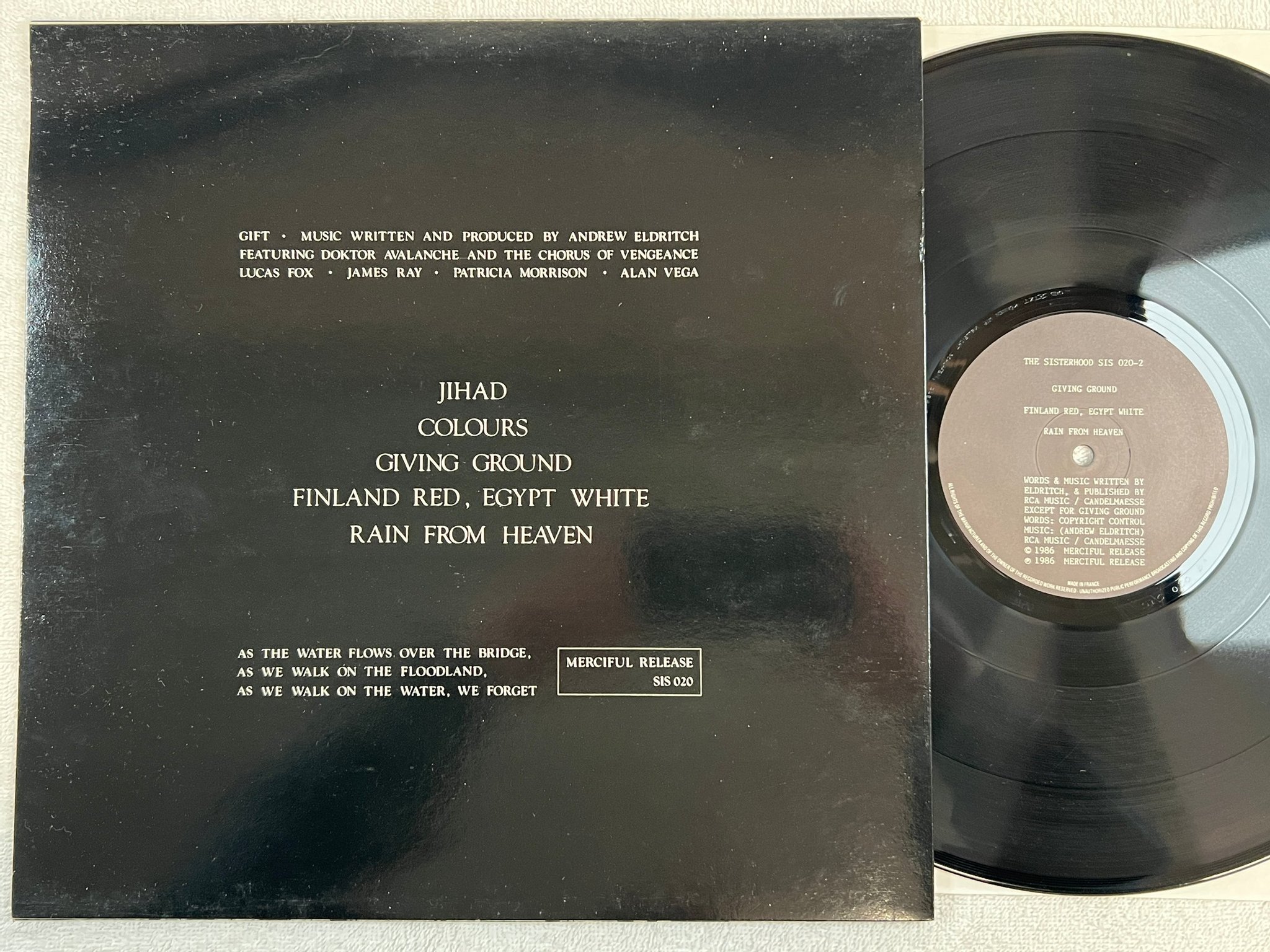 Omslagsbild för skivan THE SISTERHOOD Gift LP -86 MERCIFUL RELEASE SIS 020 SYNTH & GOTH