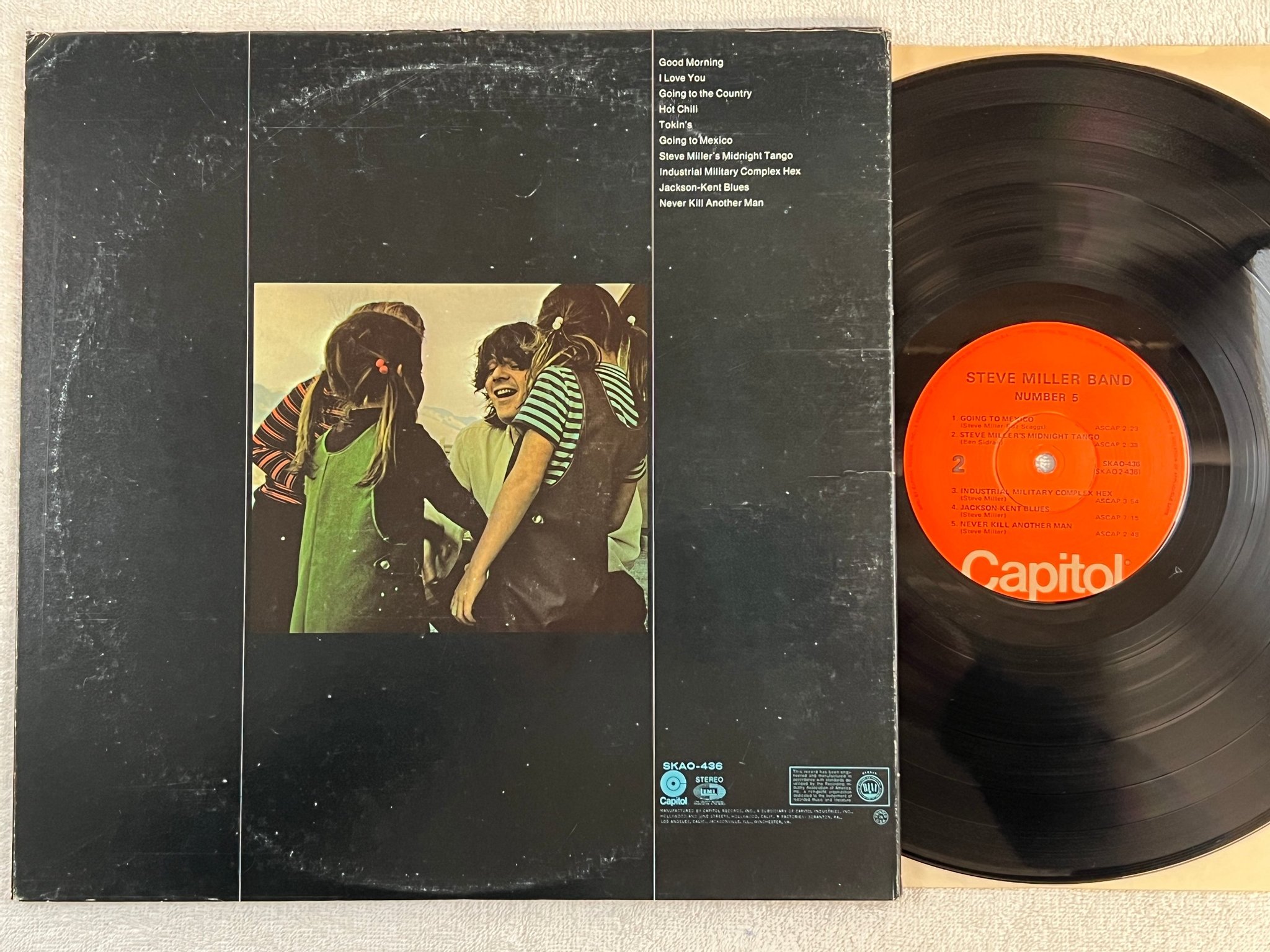 Omslagsbild för skivan STEVE MILLER BAND number 5 LP US CAPITOL SKAO-436