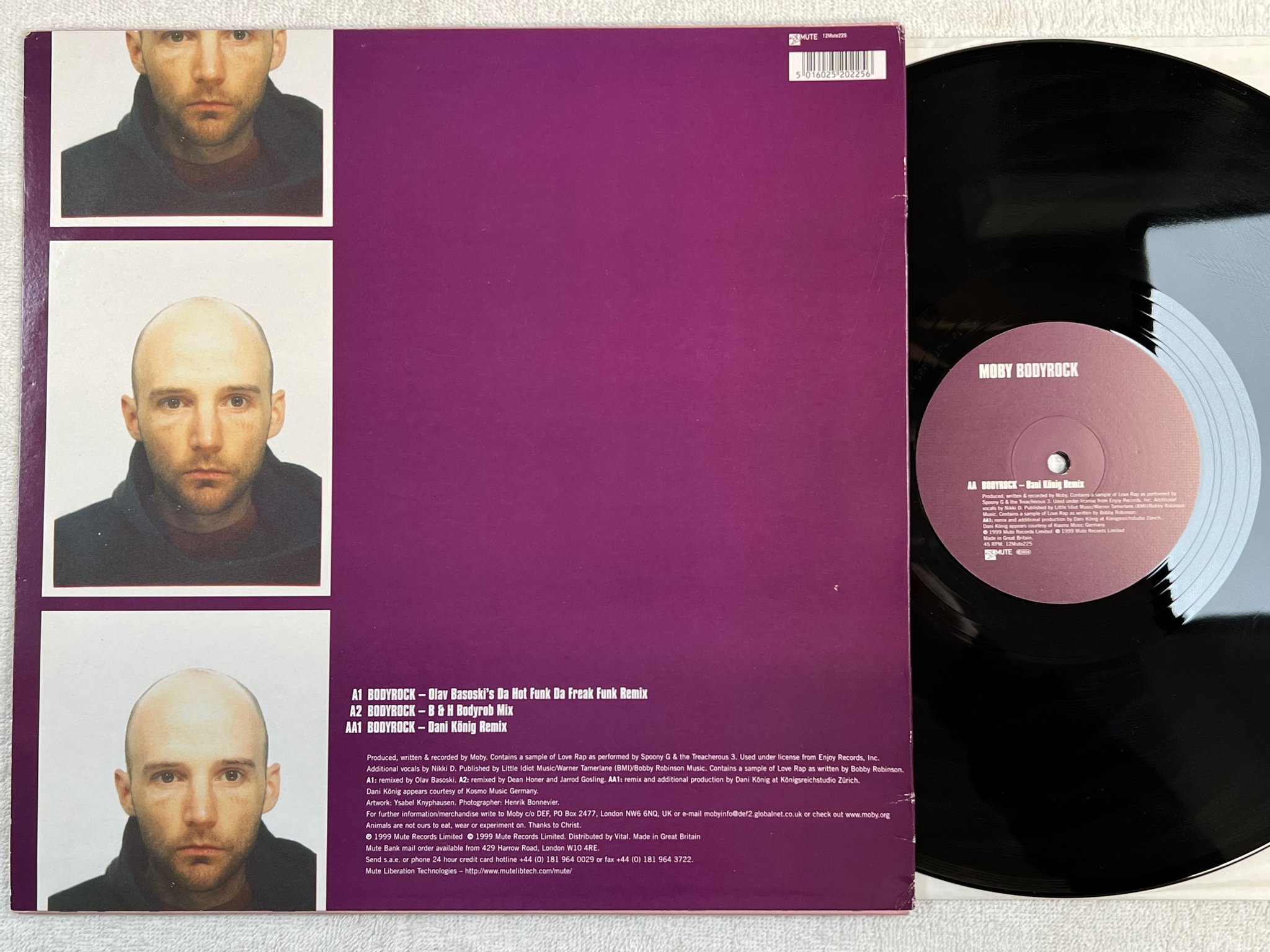 Omslagsbild för skivan MOBY bodyrock 12"single -99 UK MUTE 12 MUTE 225