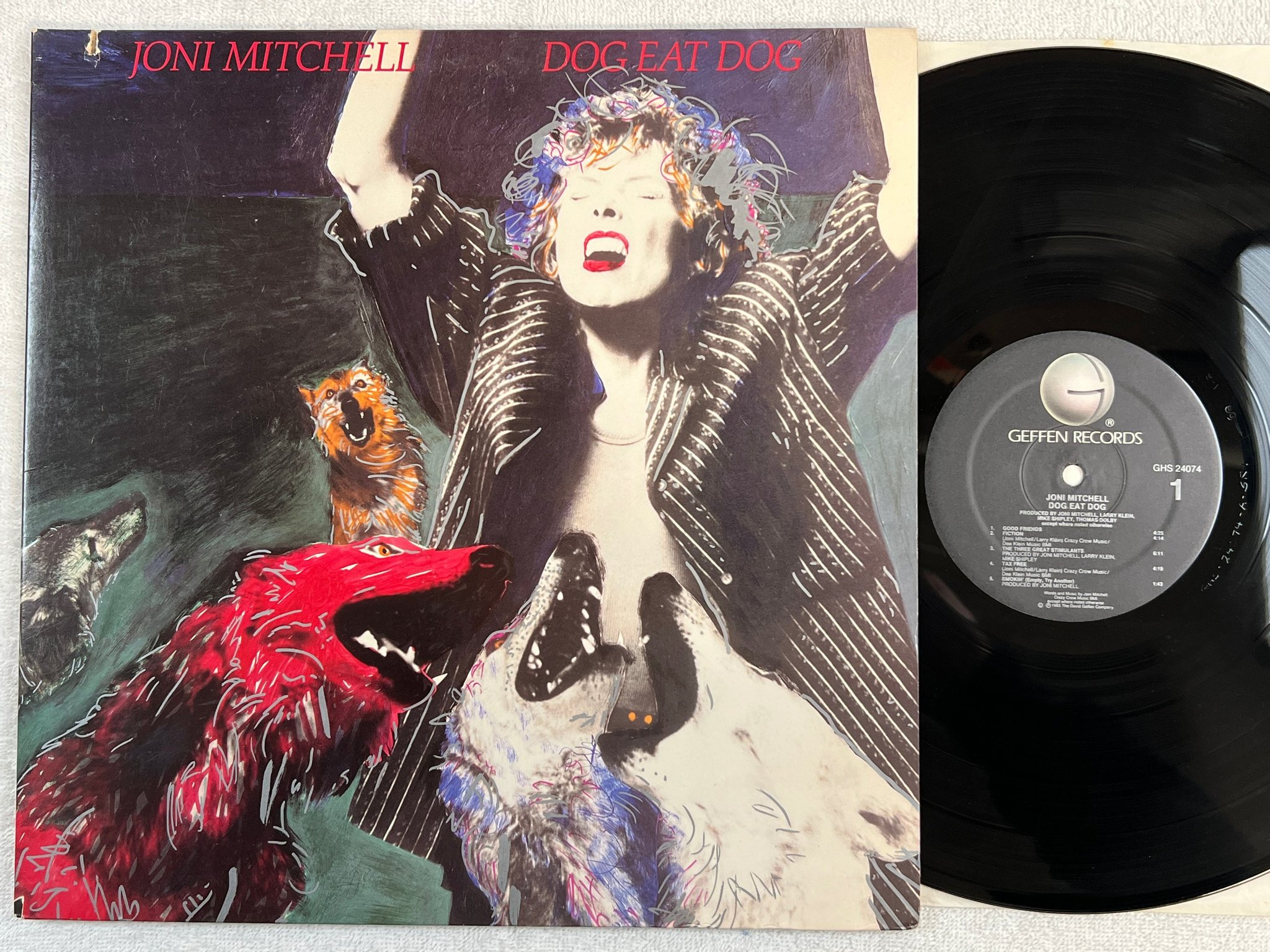 Omslagsbild för skivan JONI MITCHELL dog eat dog LP GEFFEN GHS 24074