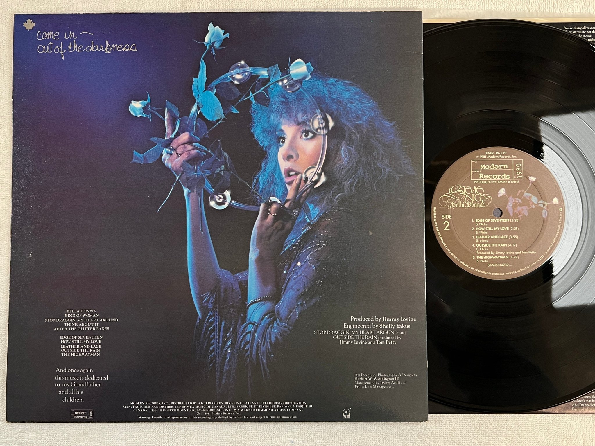 Omslagsbild för skivan STEVIE NICKS bella donna LP -81 Can MODERN RECORDS XMR 38-139