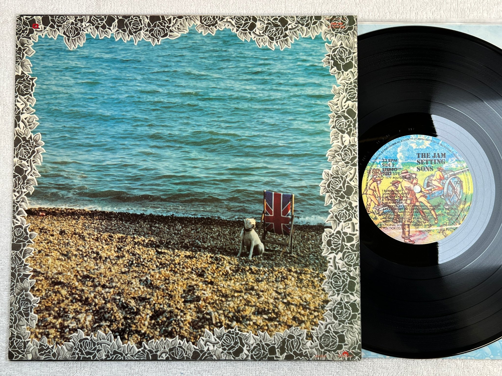Omslagsbild för skivan THE JAM setting sons LP -79 ncb POLYDOR 2383 559 