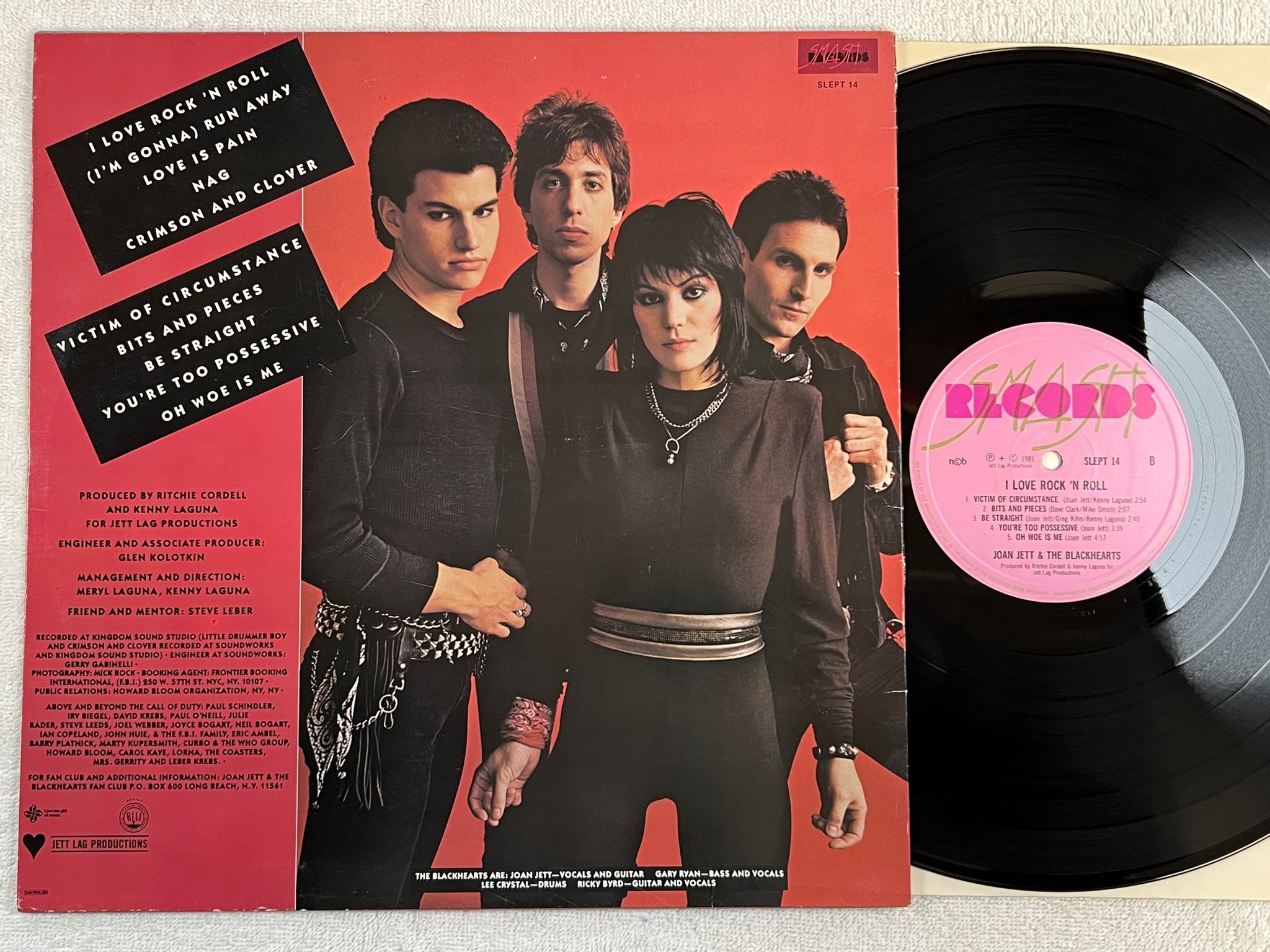 Omslagsbild för skivan JOAN JETT & THE BLACKHEARTS I love rock n roll LP -81 ncb SMASH SLEPT 14