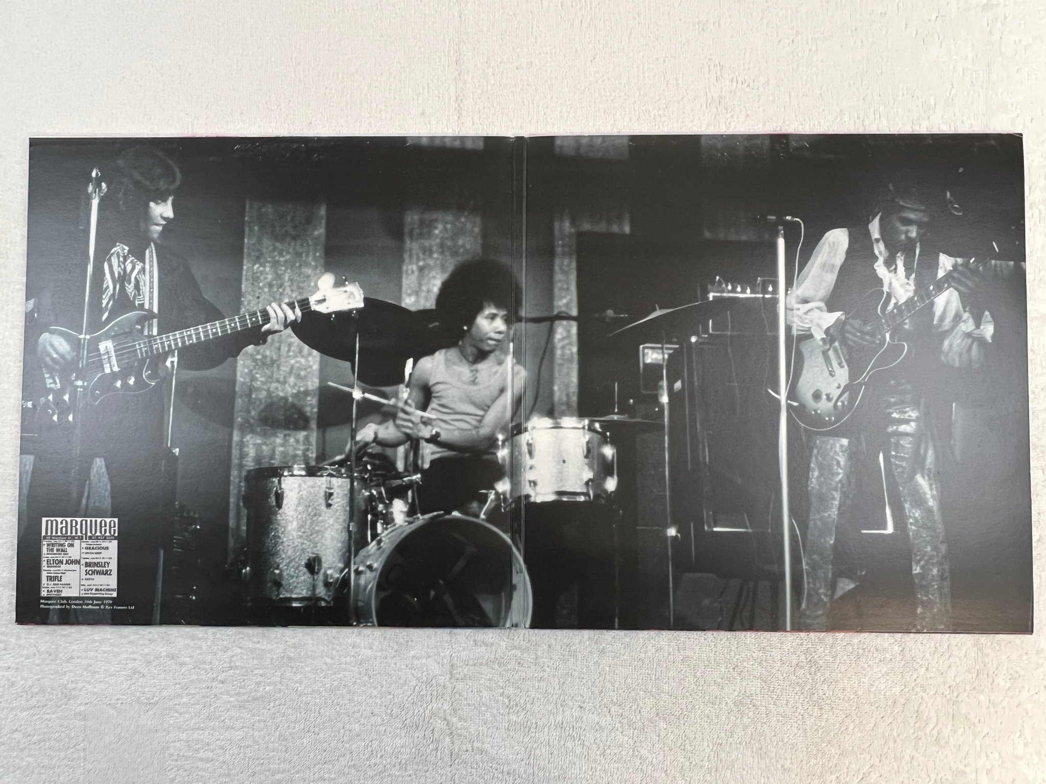 Omslagsbild för skivan LUV MACHINE Turns You On 2xLP 2006 UK hard prog RISE ABOVE RELICS RARLP001