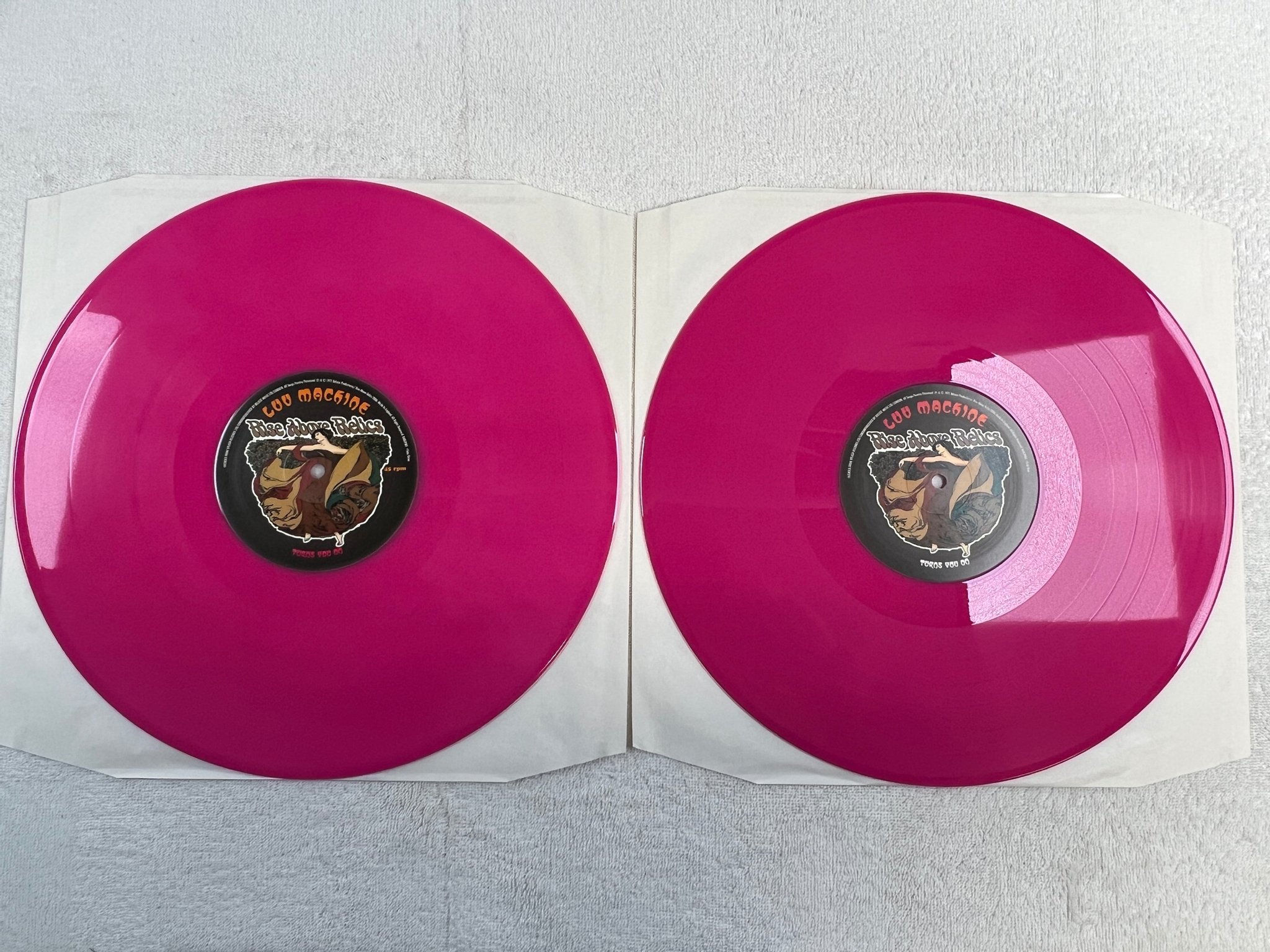 Omslagsbild för skivan LUV MACHINE Turns You On 2xLP 2006 UK hard prog RISE ABOVE RELICS RARLP001