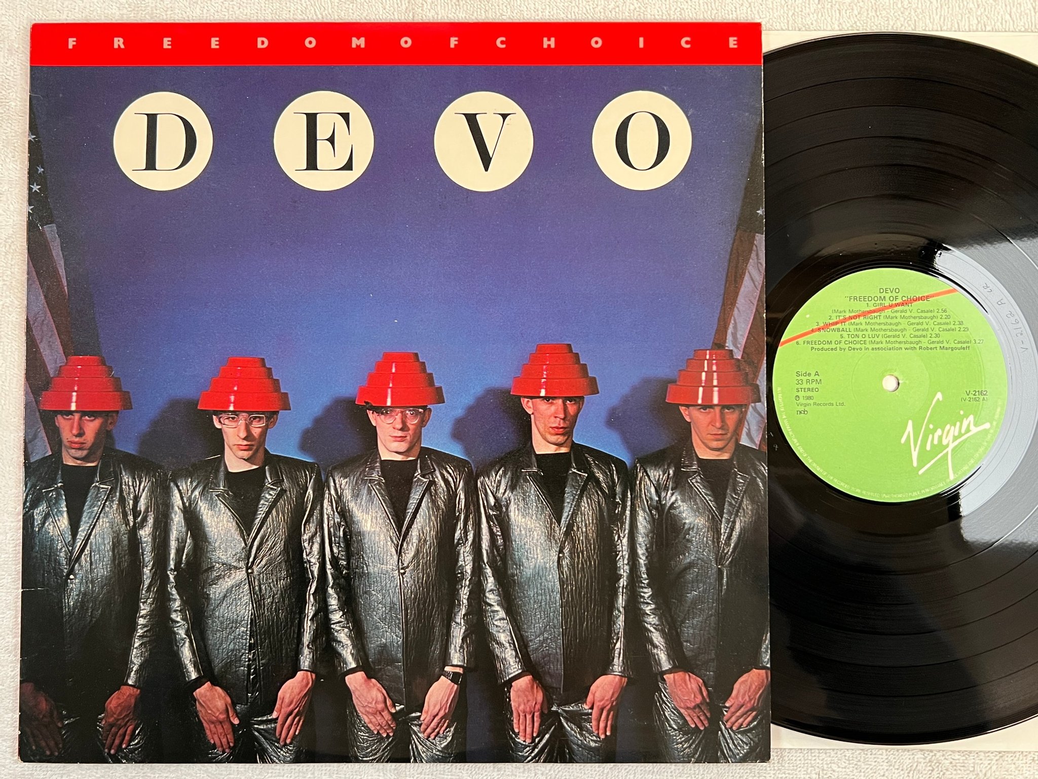 Omslagsbild för skivan DEVO freedom of choice LP -80 ncb VIRGIN V2162