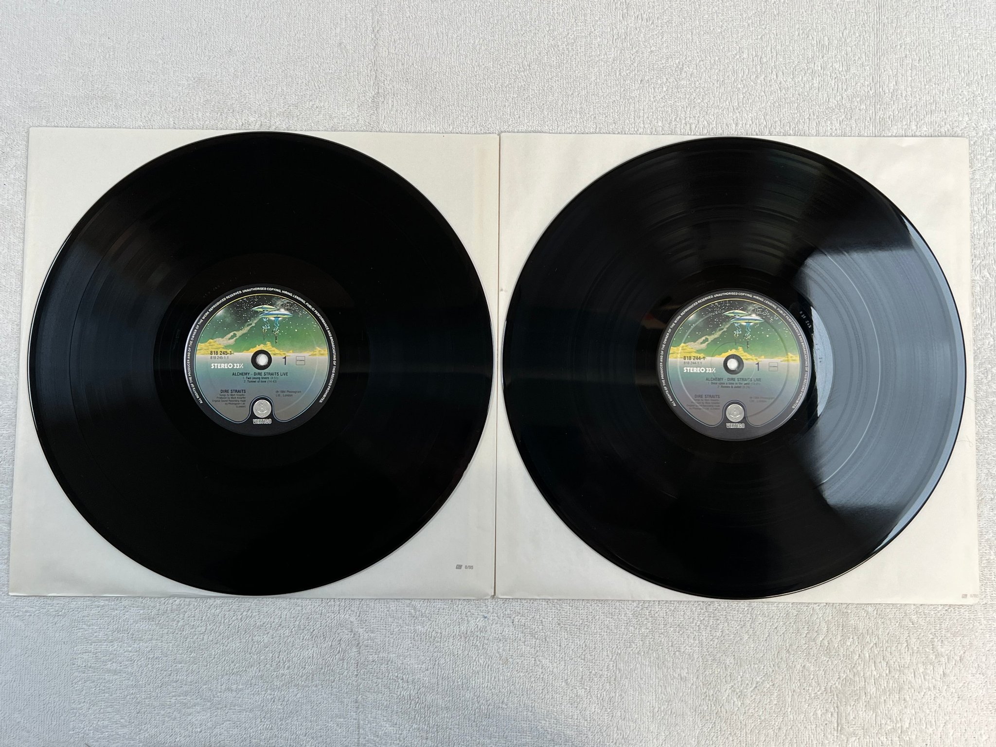 Omslagsbild för skivan DIRE STRAITS alchemy 2xLP -84 Hol VERTIGO 818 244-1