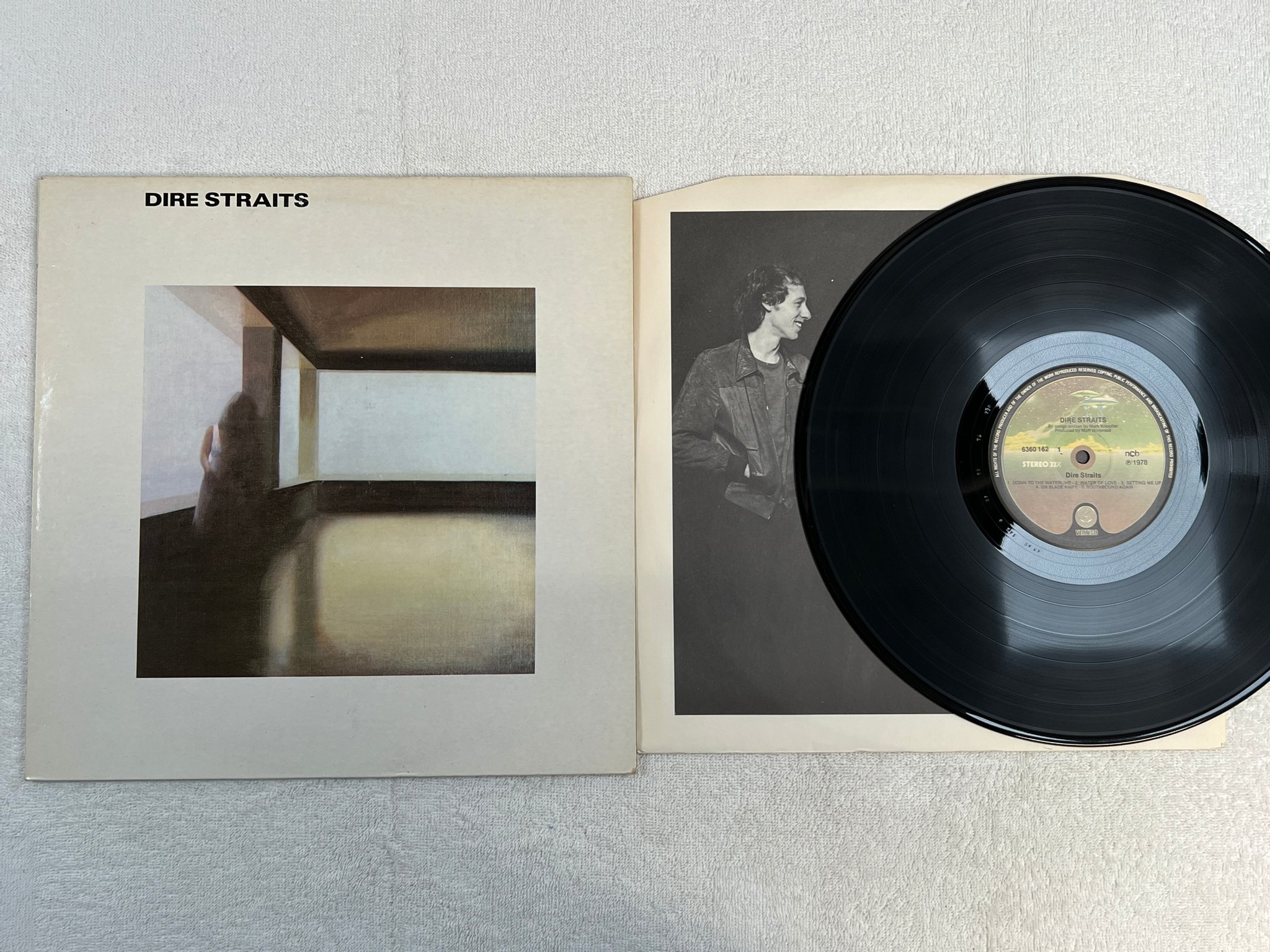 Omslagsbild för skivan DIRE STRAITS s/t LP -78 ncb VERTIGO 6360 162 "sultans of swing"