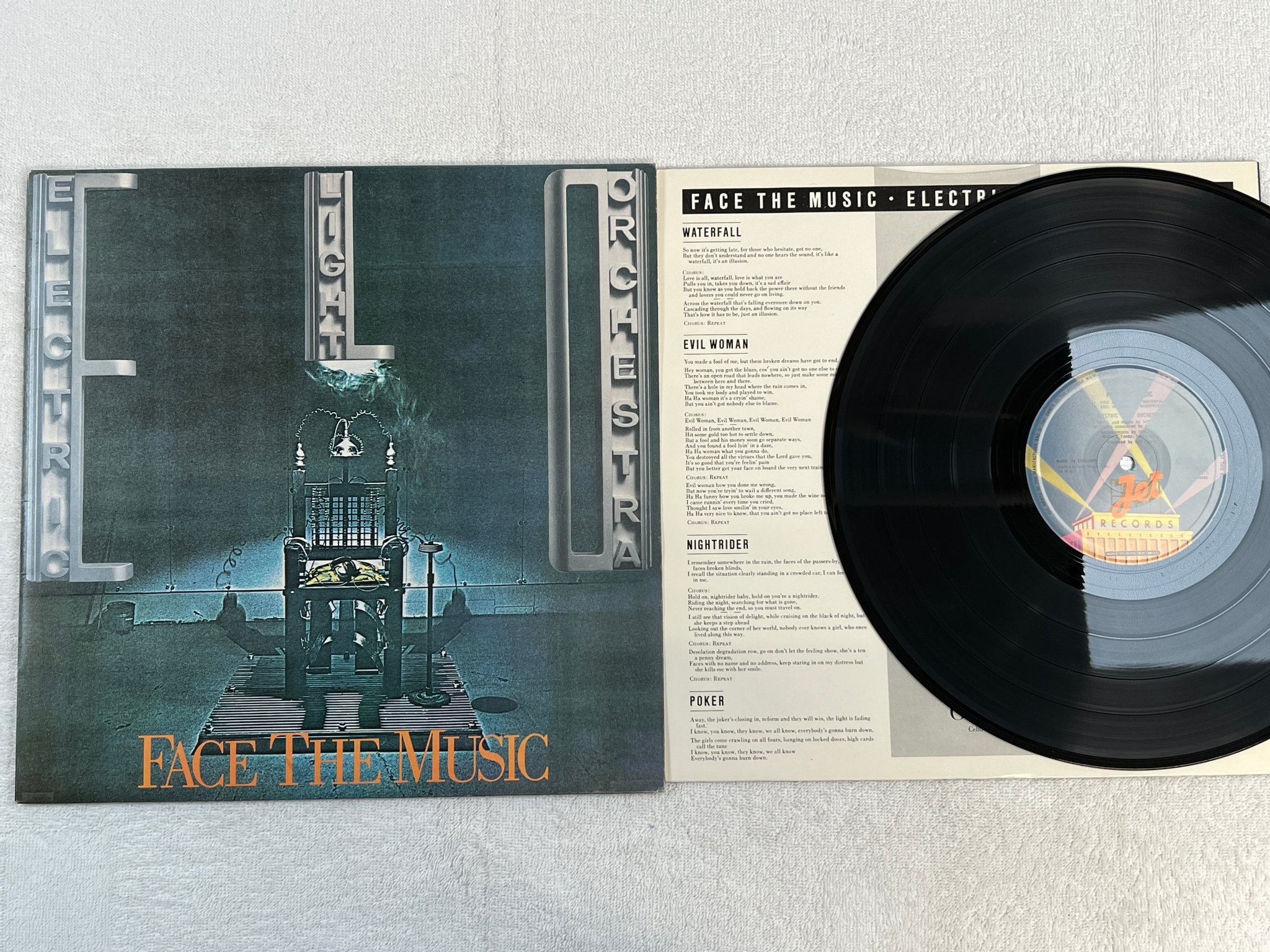 Omslagsbild för skivan ELO face the music LP -75 UK JET LP 11 