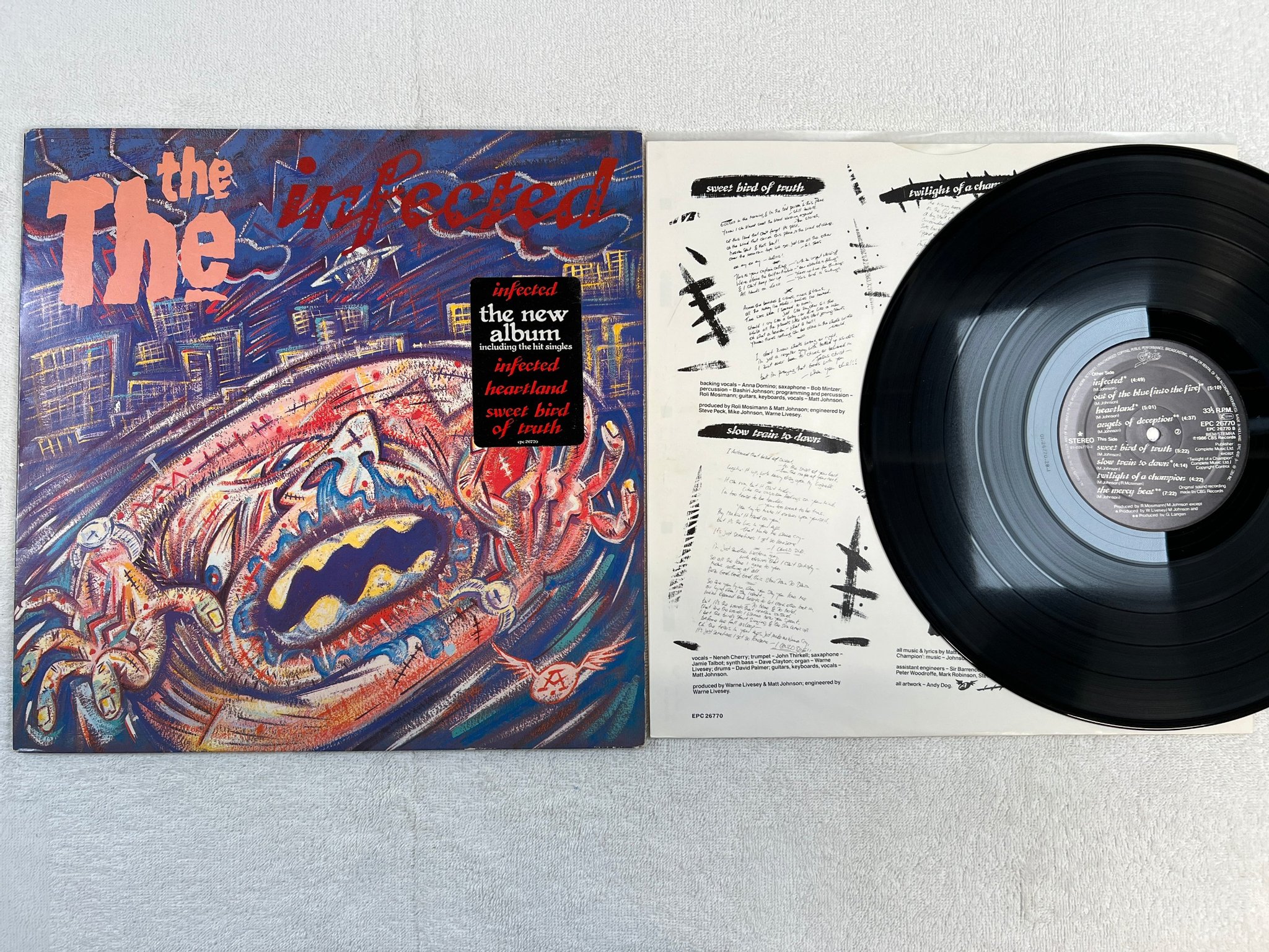 Omslagsbild för skivan THE THE infected LP -86 Hol EPIC EPC 26770 