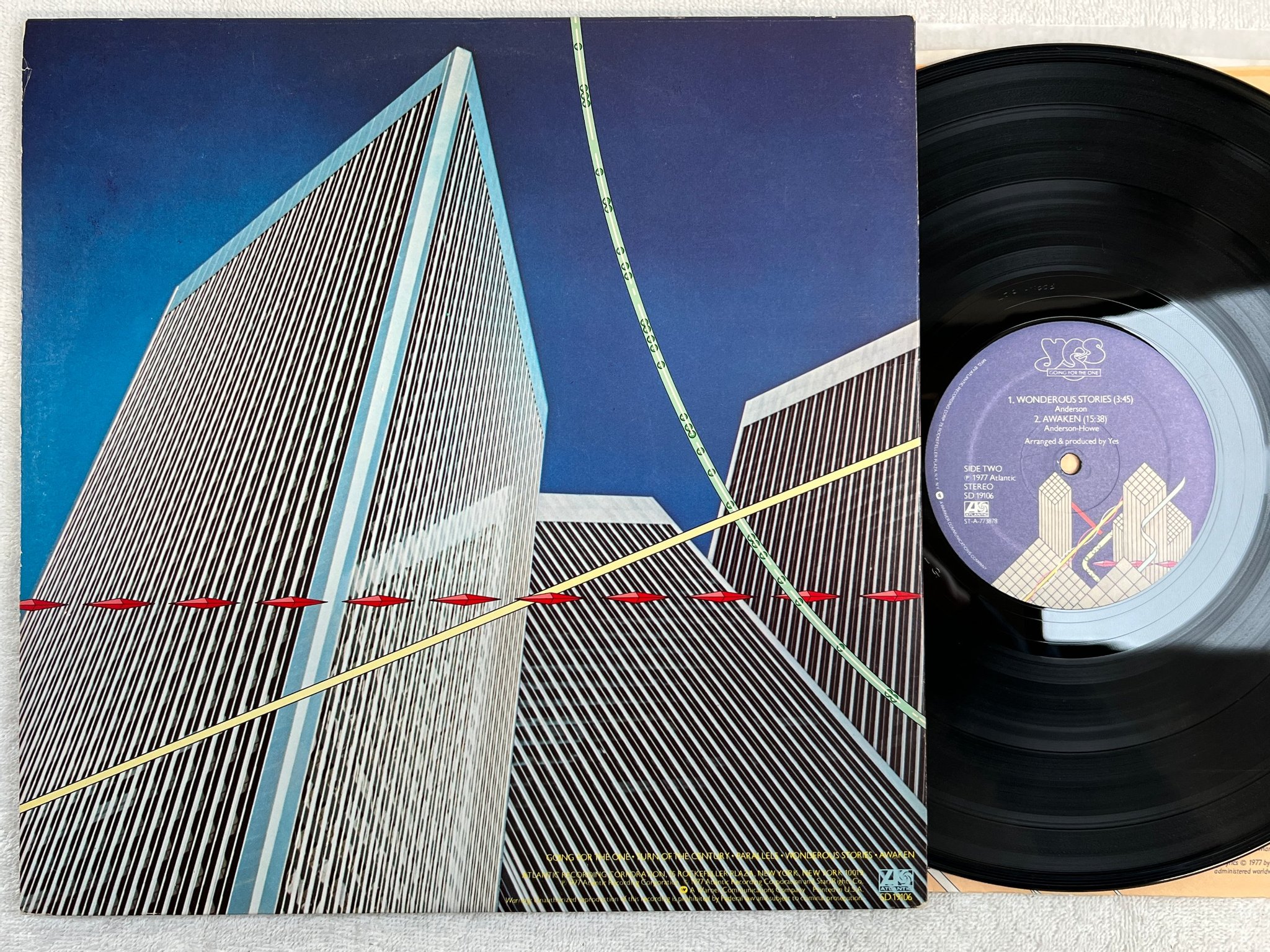 Omslagsbild för skivan YES going for the one LP -77 US ATLANTIC SD 19106