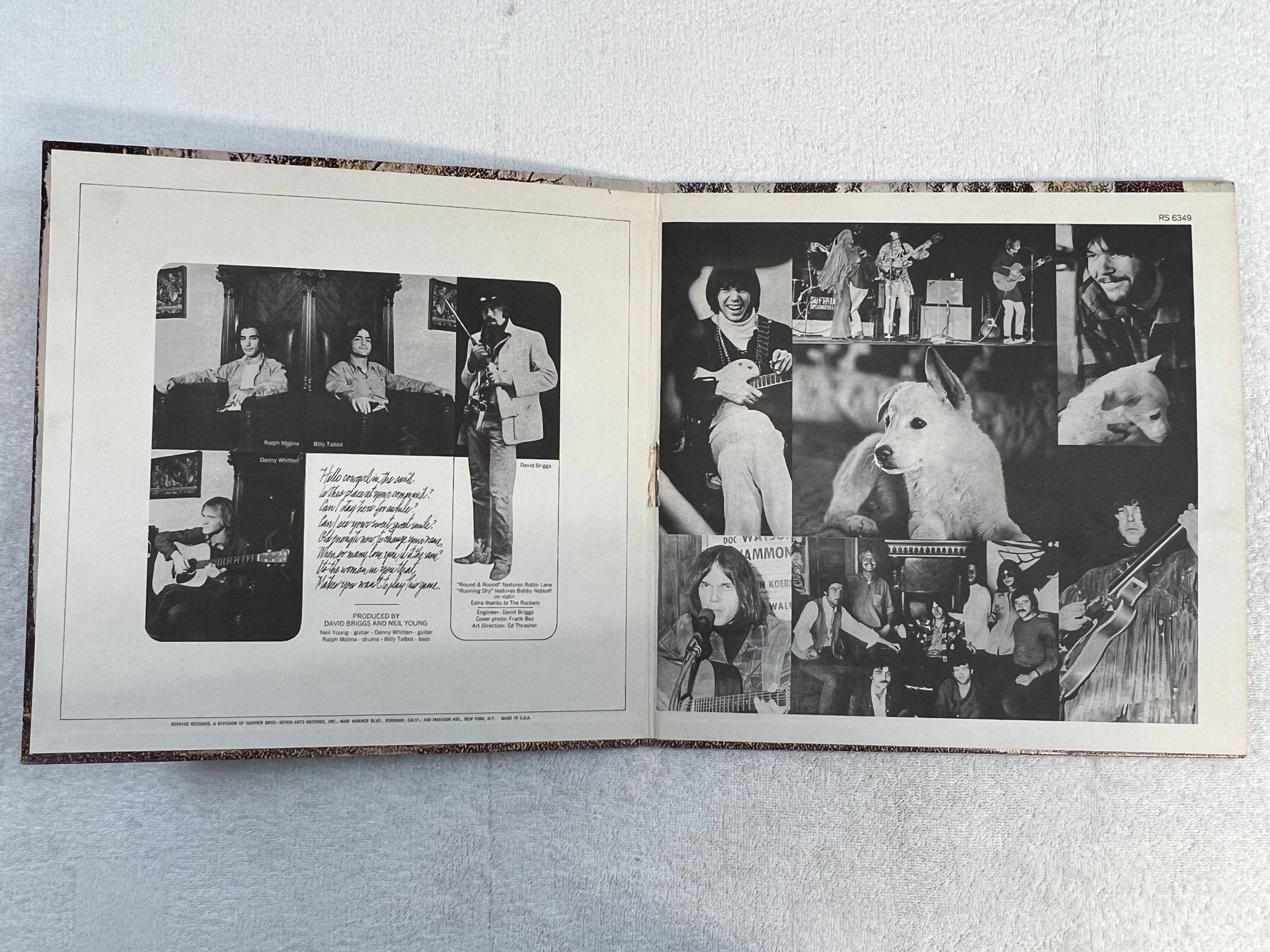 Omslagsbild för skivan NEIL YOUNG everybody knows this is nowhere LP US REPRISE RS 6349