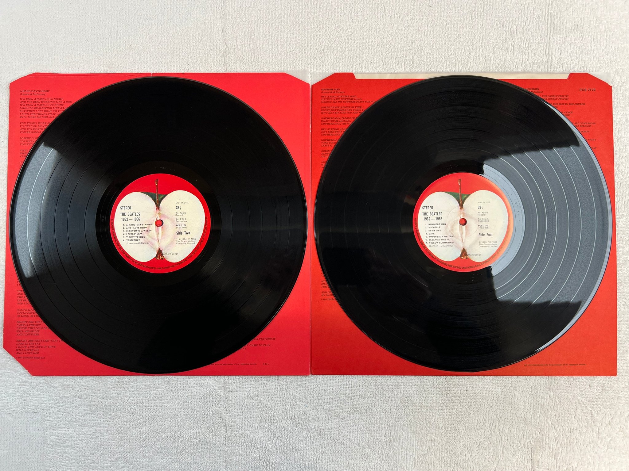 Omslagsbild för skivan THE BEATLES 1962 - 1966 2xLP UK APPLE PCS 7172