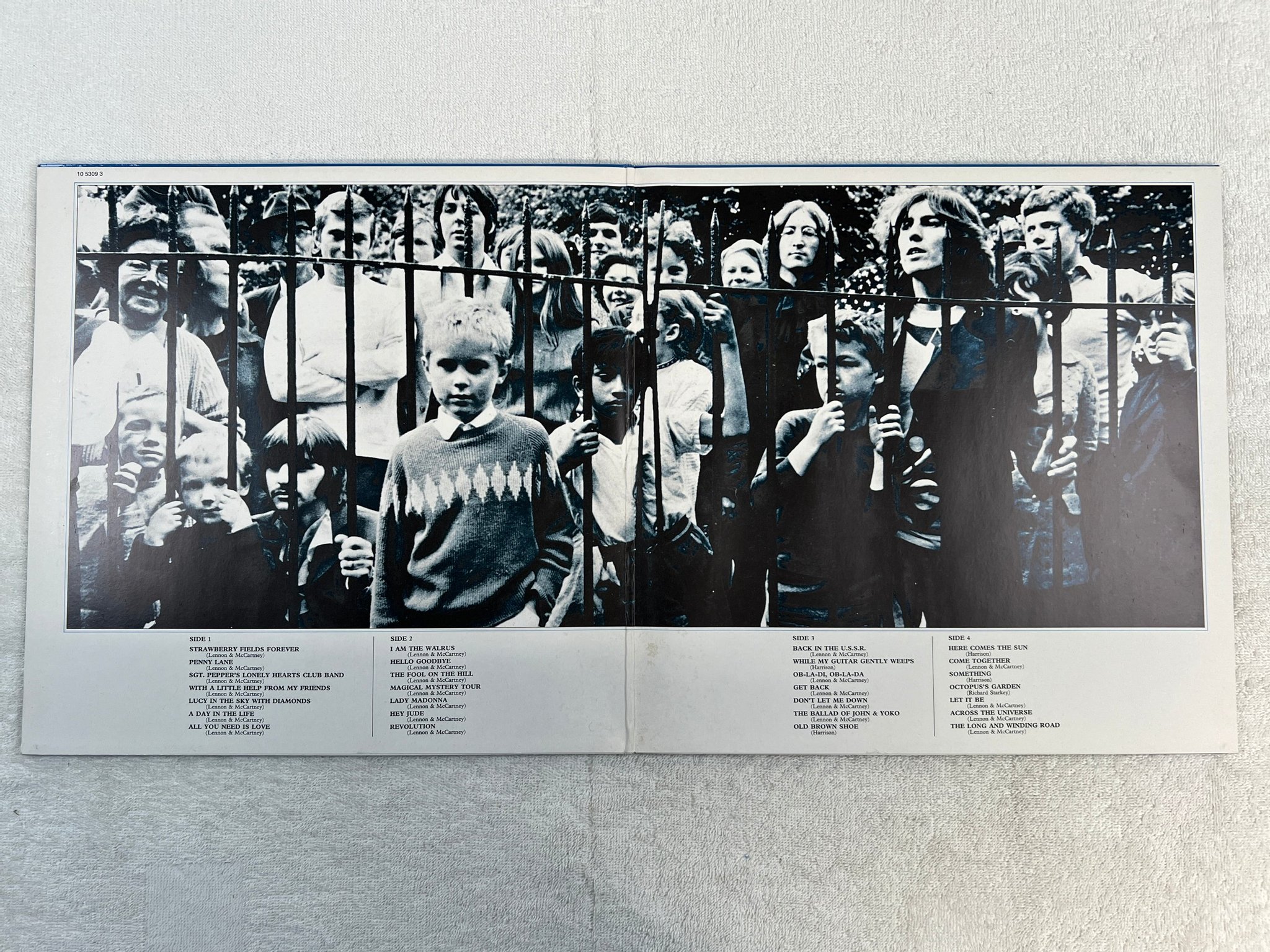 Omslagsbild för skivan THE BEATLES 1967 - 1970 2xLP re Ger APPLE 1C 172-1053101