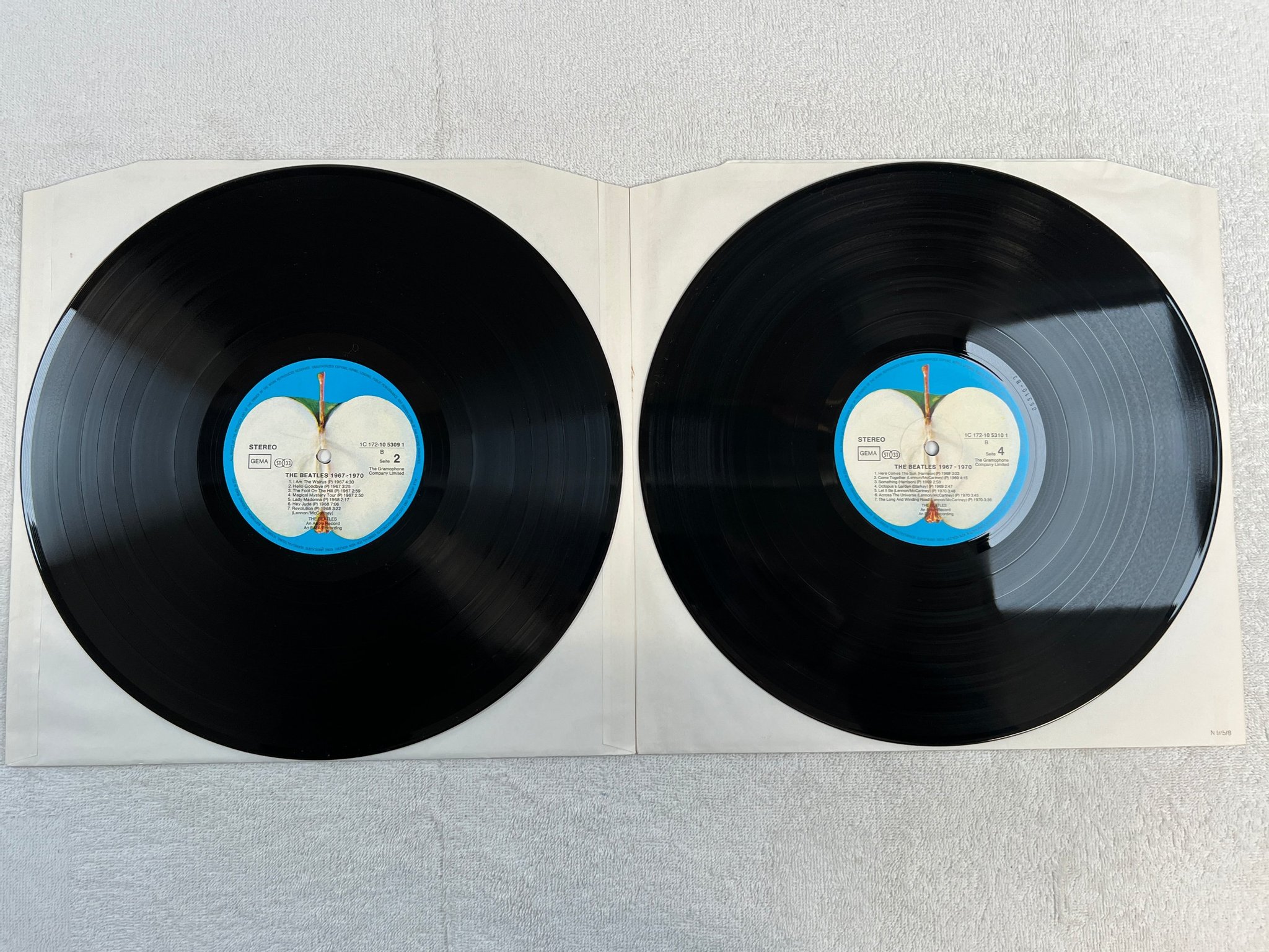 Omslagsbild för skivan THE BEATLES 1967 - 1970 2xLP re Ger APPLE 1C 172-1053101