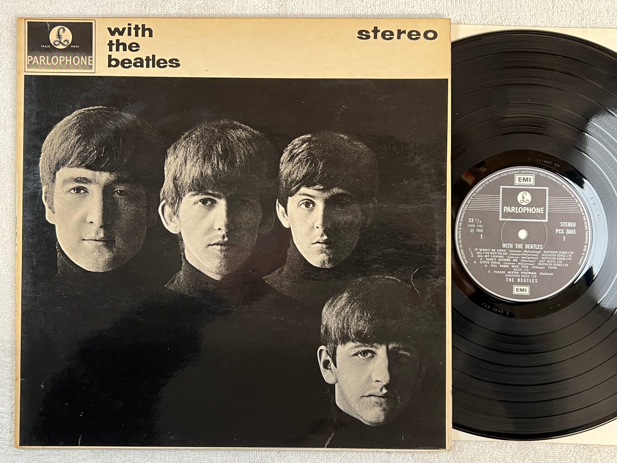 Omslagsbild för skivan THE BEATLES with the Beatles LP re Fra EMI/PARLOPHONE PCS 3045