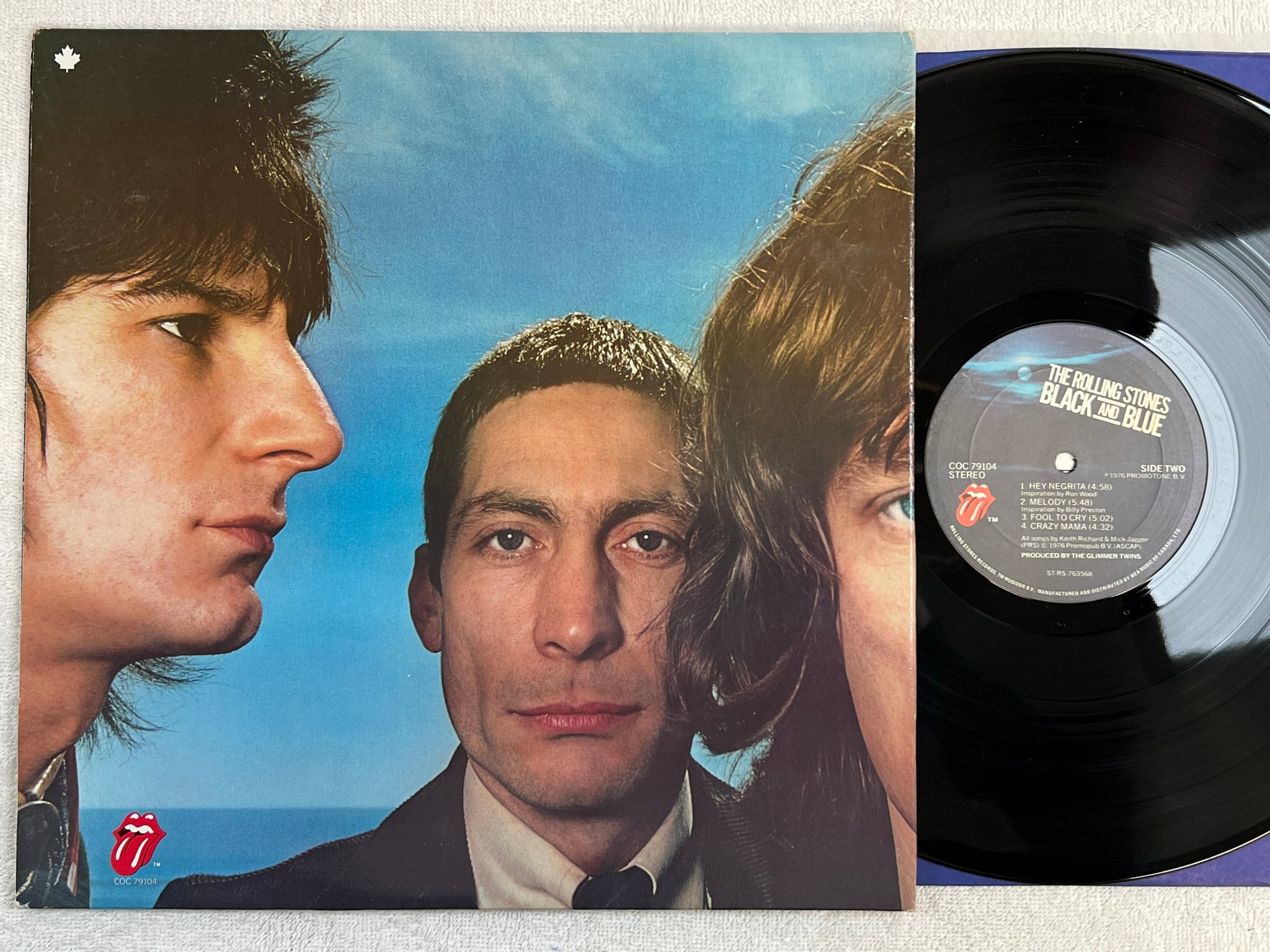 Omslagsbild för skivan THE ROLLING STONES black & blue LP -76 Can COC 79104