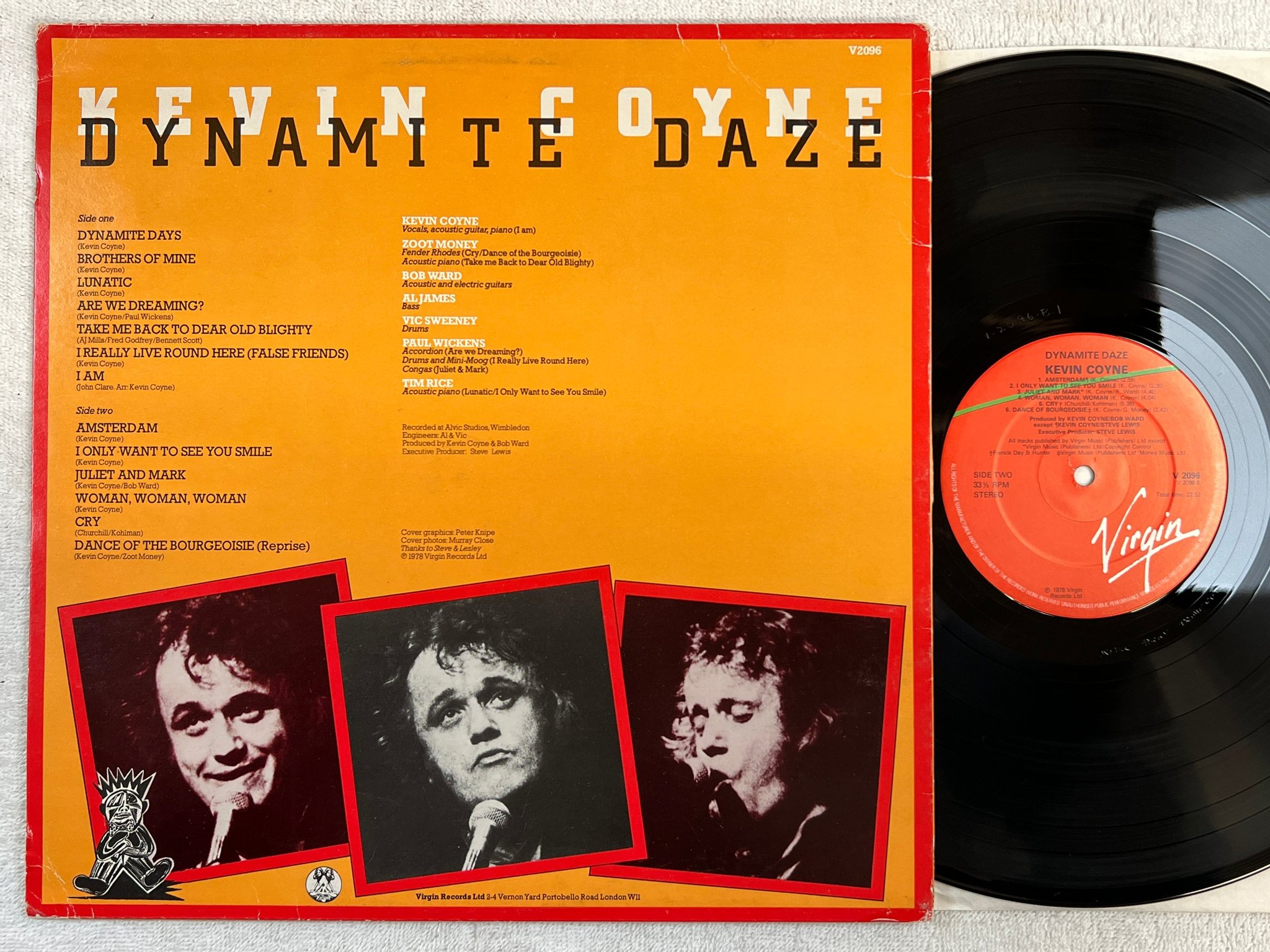 Omslagsbild för skivan KEVIN COYNE dynamite daze LP -78 UK VIRGIN V2096