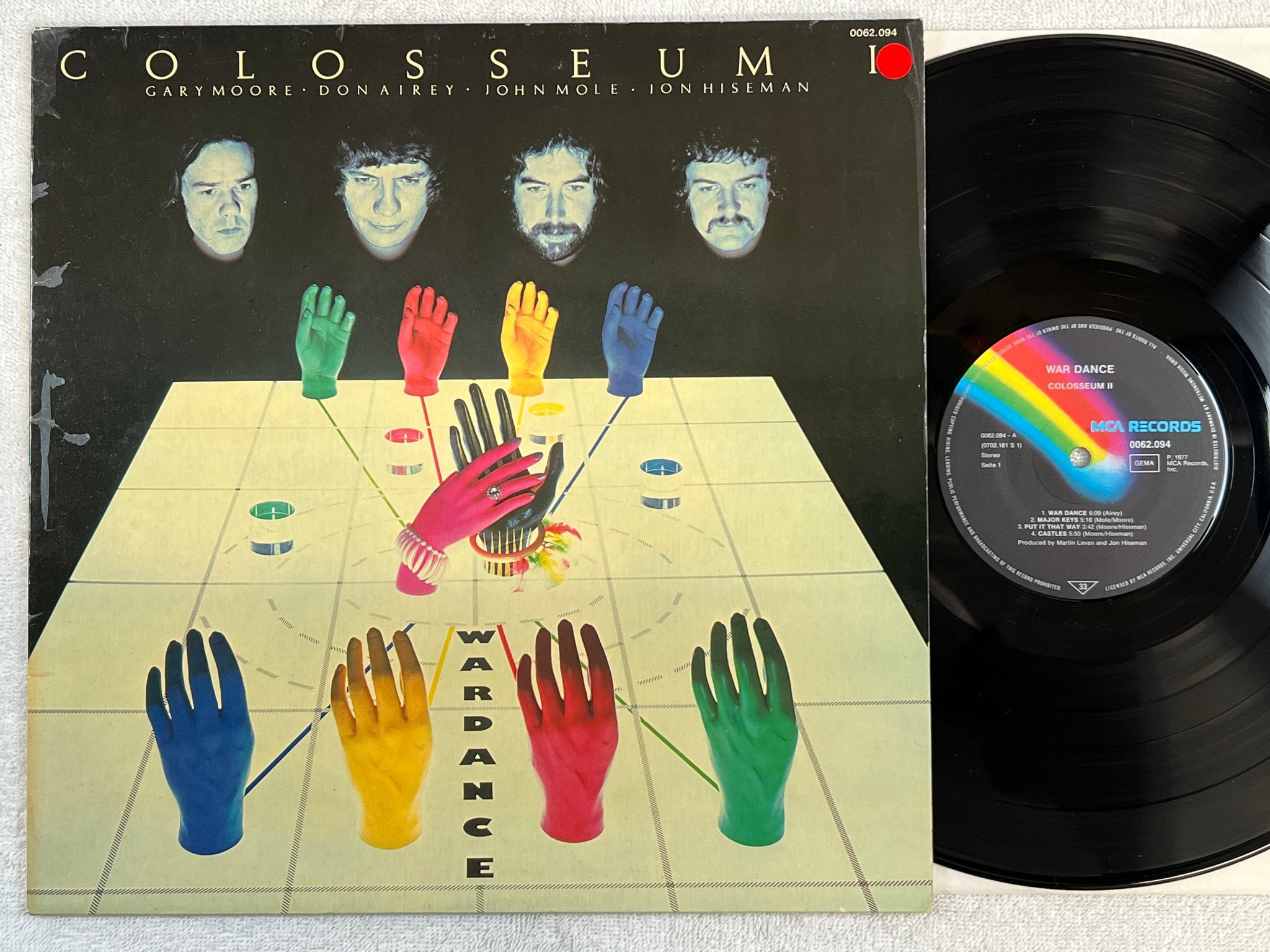 Omslagsbild för skivan COLOSSEUM II war dance LP -77 Ger MCA 0062094