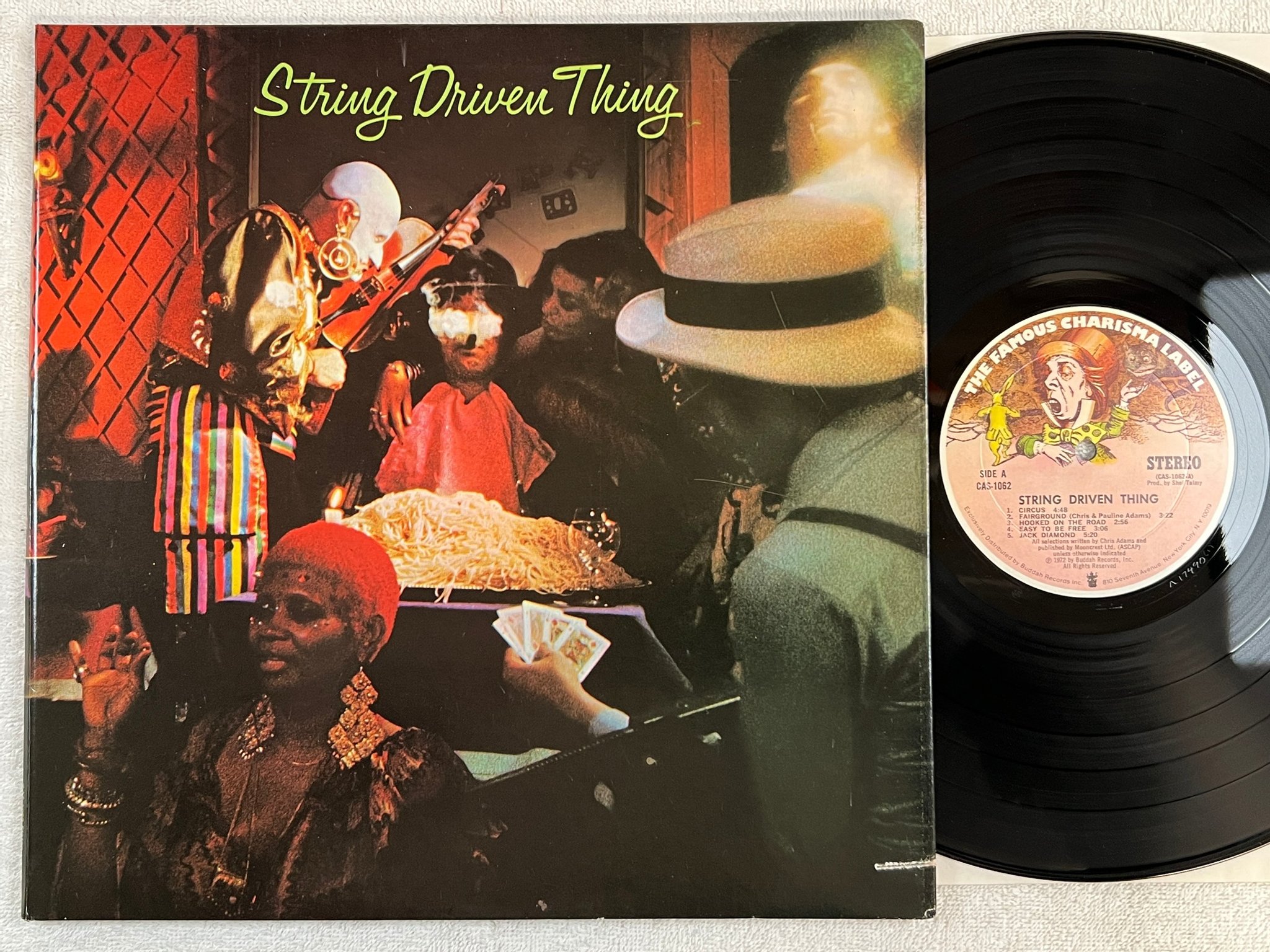 Omslagsbild för skivan STRING DRIVEN THING s/t LP -72 US FAMOUS CHARISMA CAS-1062
