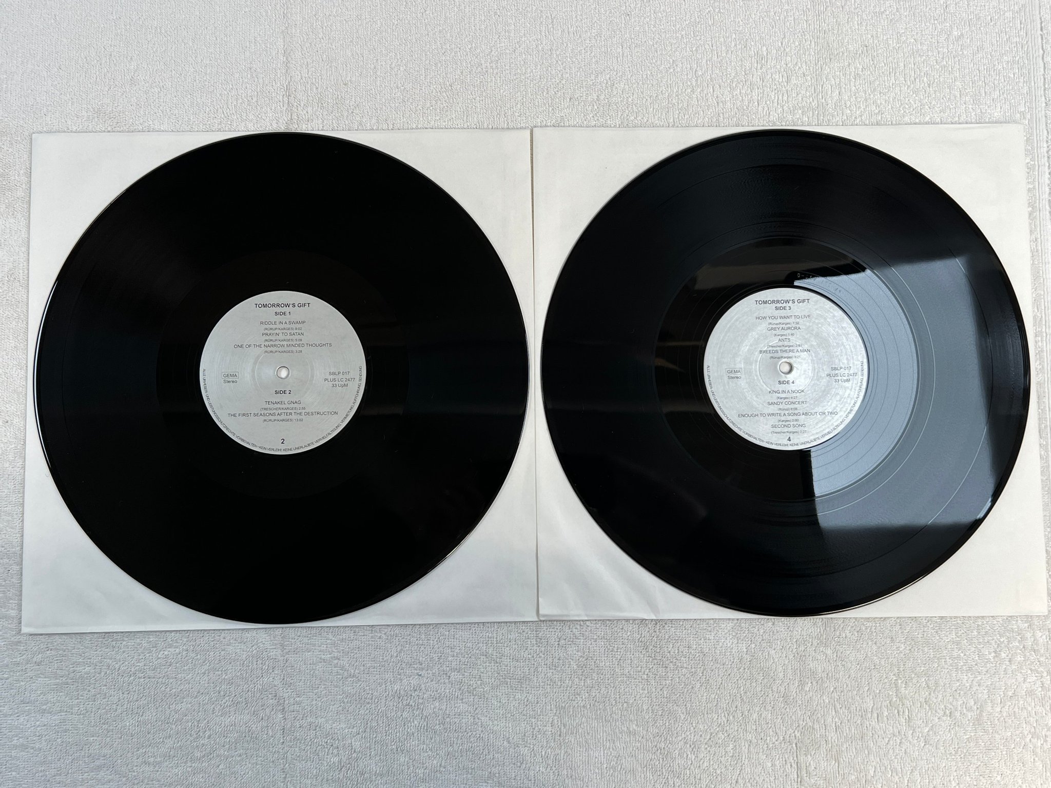 Omslagsbild för skivan TOMORROW'S GIFT s/t 2xLP -71/95 Ger SECOND BATTLE SBLP 017 kraut