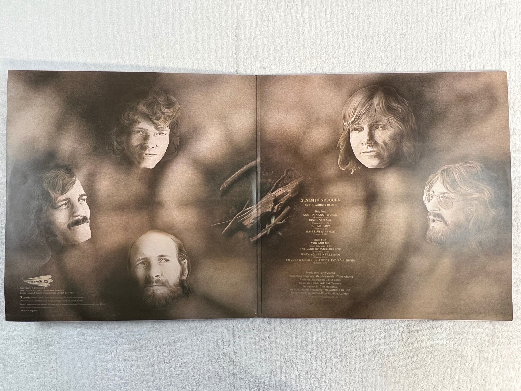 Omslagsbild för skivan THE MOODY BLUES seventh sojourn LP -72 UK THRESHOLD THS 7