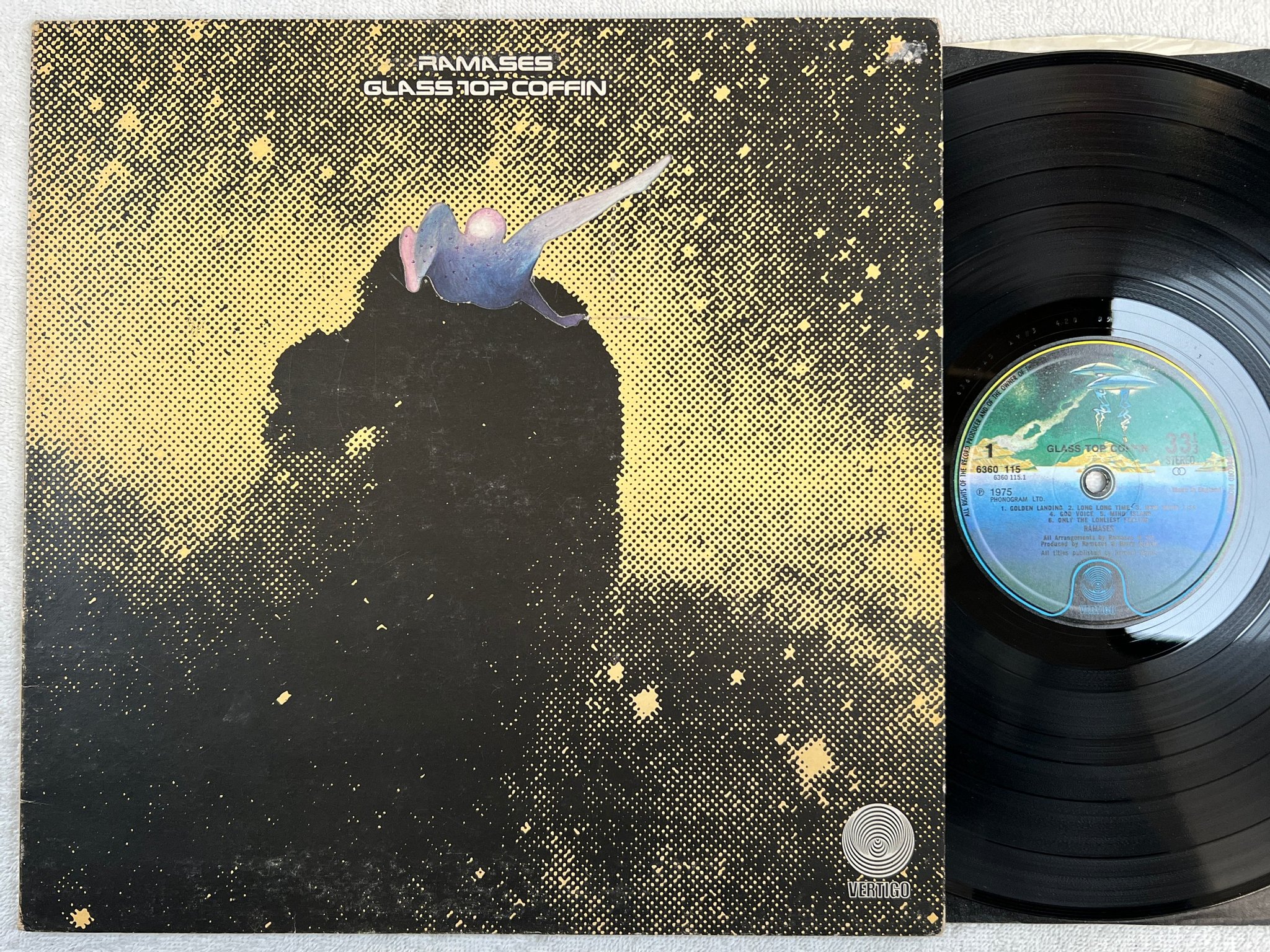 Omslagsbild för skivan RAMASES glass top coffin LP UK VERTIGO spaceship 6360 115 
