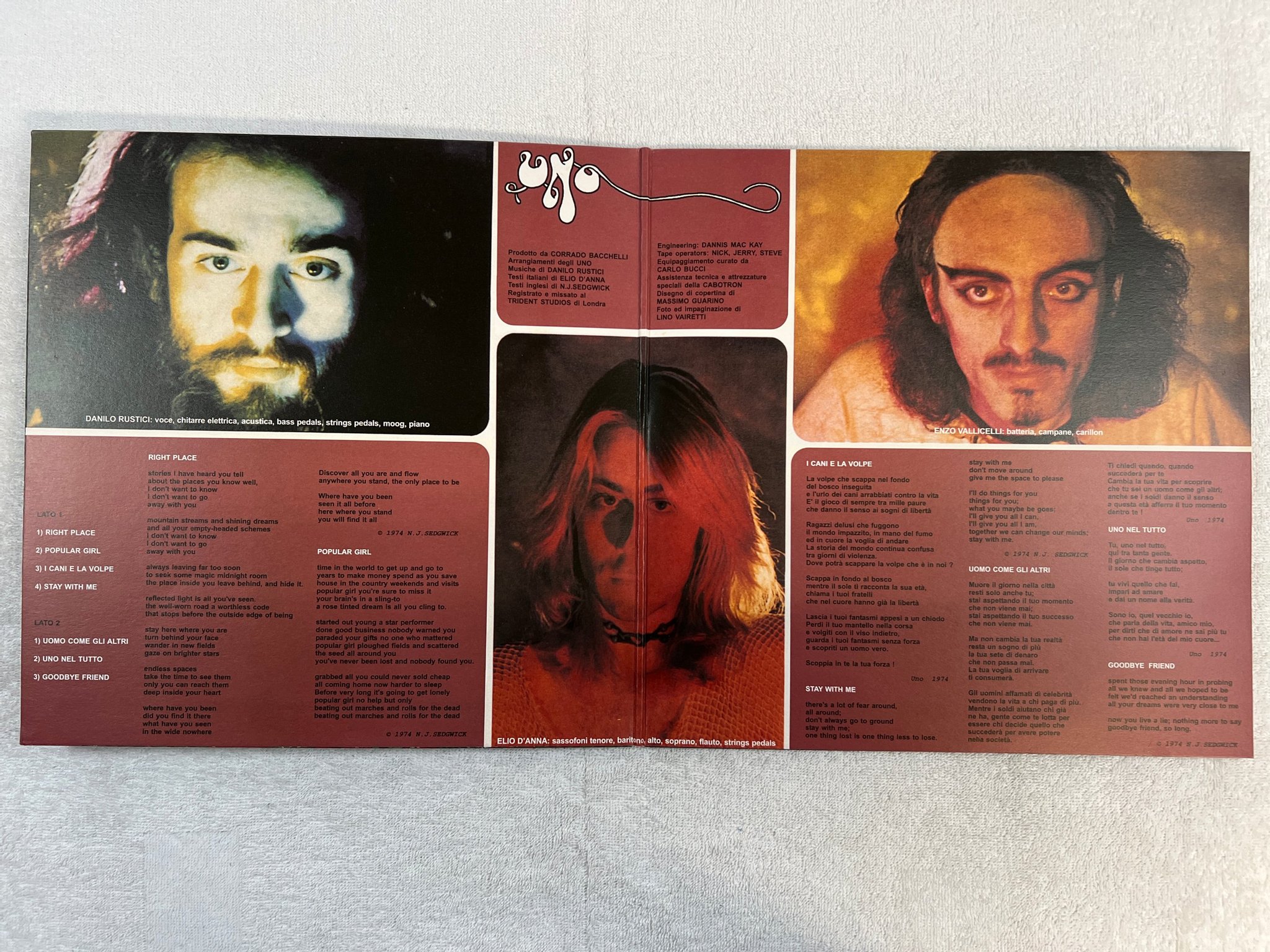 Omslagsbild för skivan UNO s/t LP re -74/2006 Ita VINYL MAGIC VMLP 109 prog rock