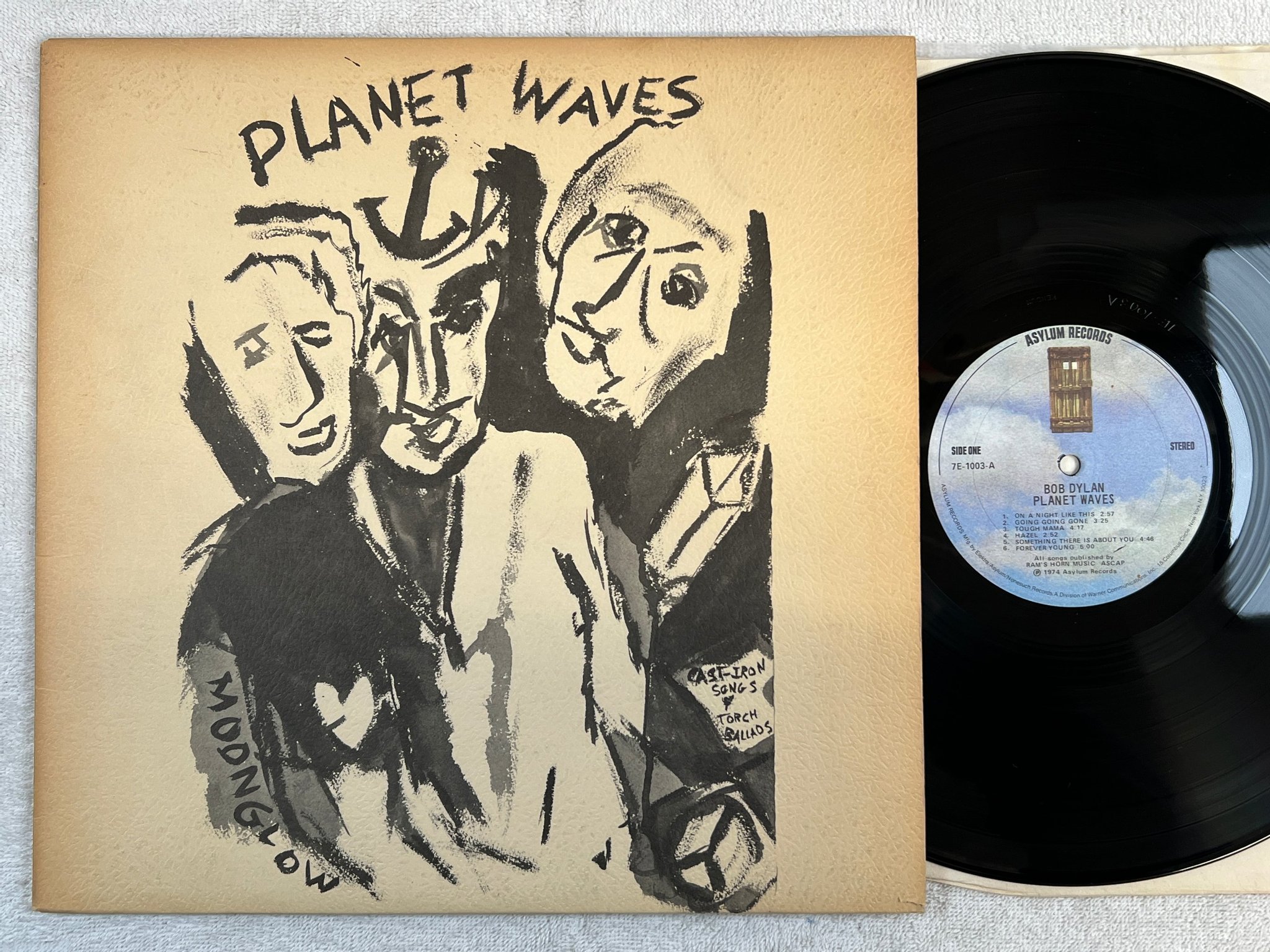 Omslagsbild för skivan BOB DYLAN planet waves LP -74 US ASYLUM 7E-1003