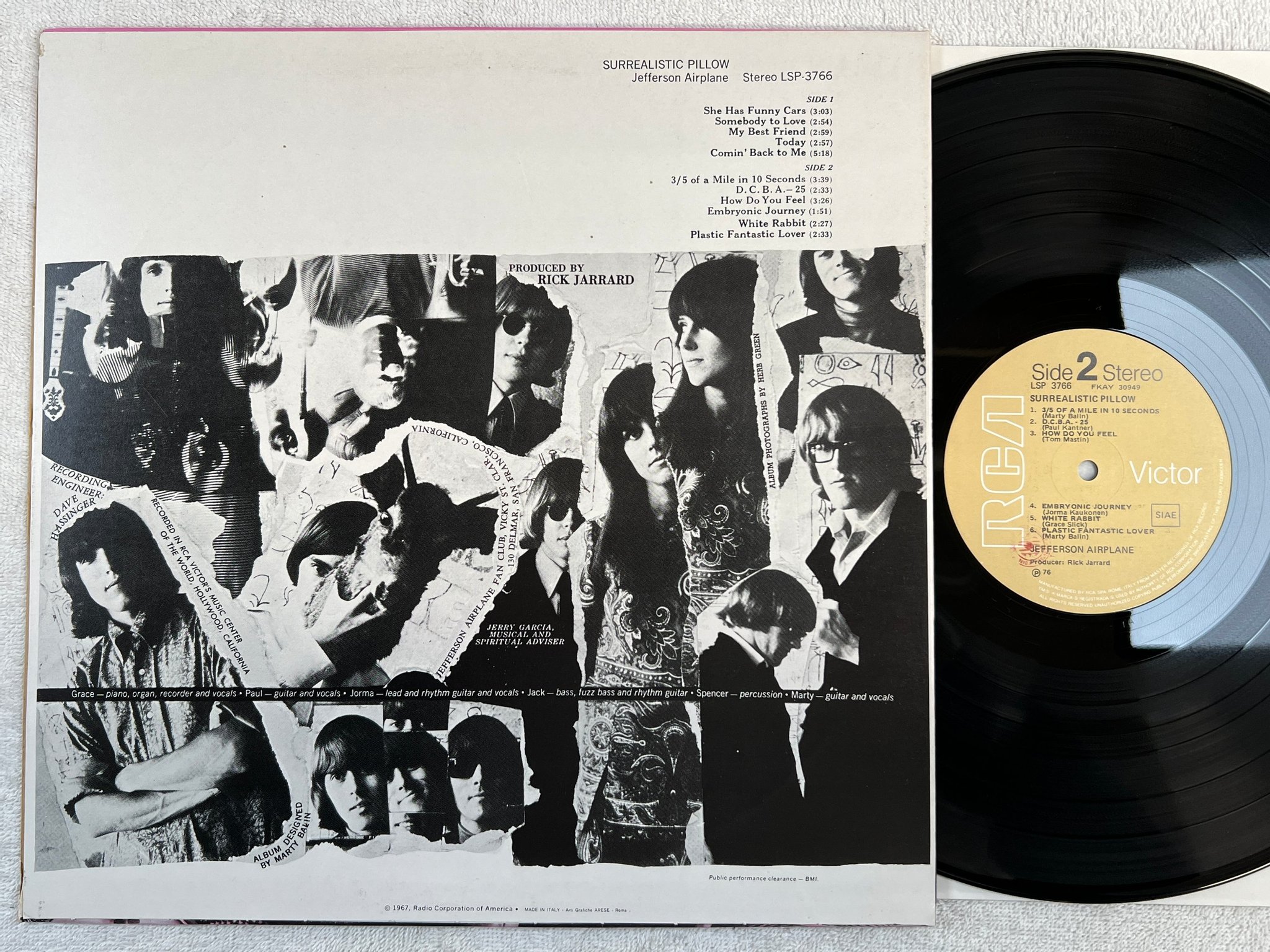 Omslagsbild för skivan JEFFERSON AIRPLANE surrealistic pillow LP re Ita RCA LSP 3766 "WHITE RABBIT" cla