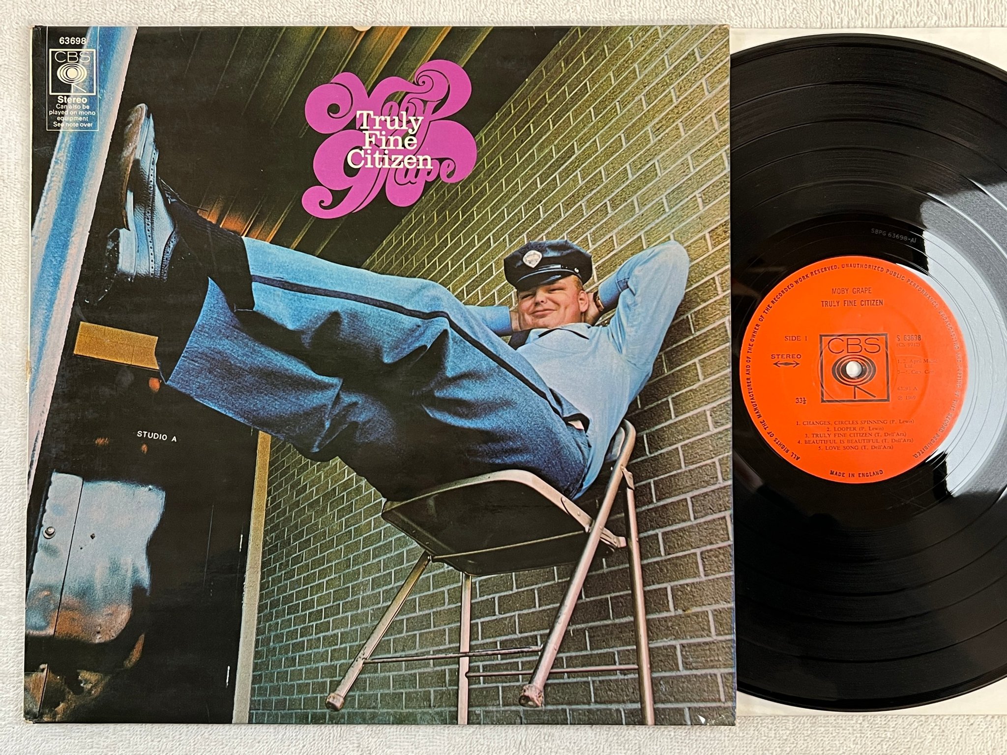 Omslagsbild för skivan MOBY GRAPE truly fine citizen LP -69 UK CBS S 63698