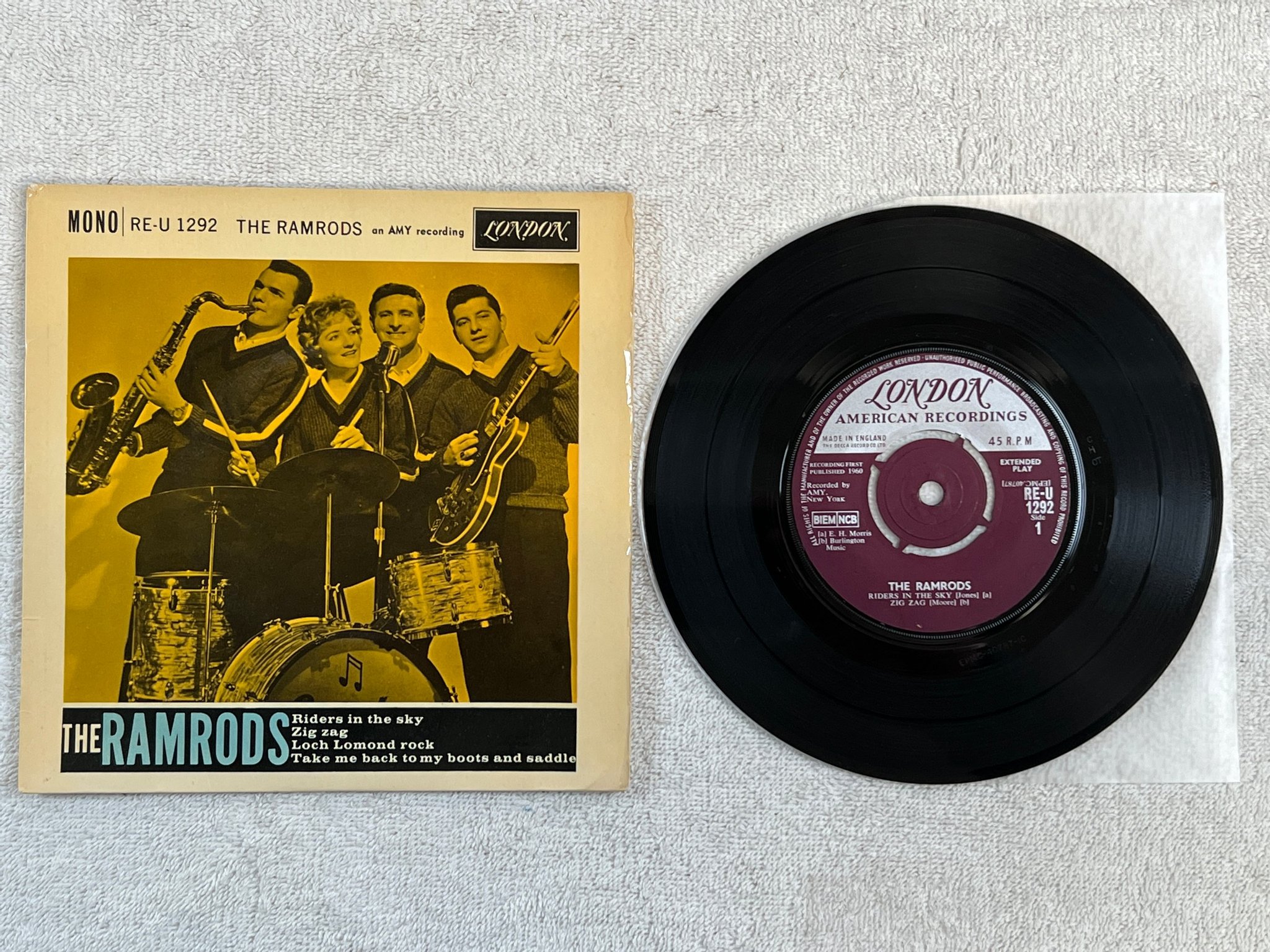 Omslagsbild för skivan RAMRODS riders in the sky 7"ep UK -61 LONDON RE-U 1292