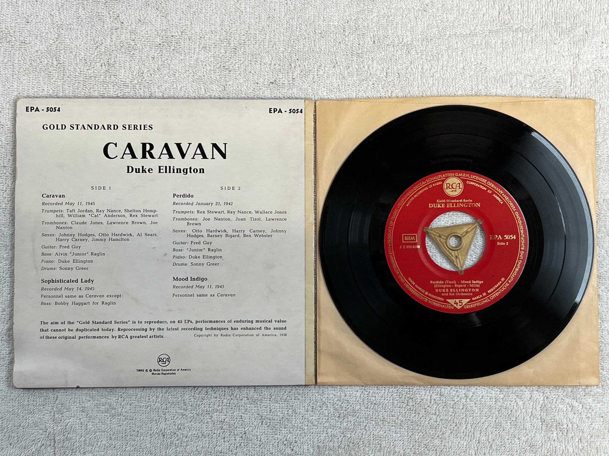 Omslagsbild för skivan DUKE ELLINGTON caravan, mood indigo ... 7"ep -61 Ger RCA EPA 5054