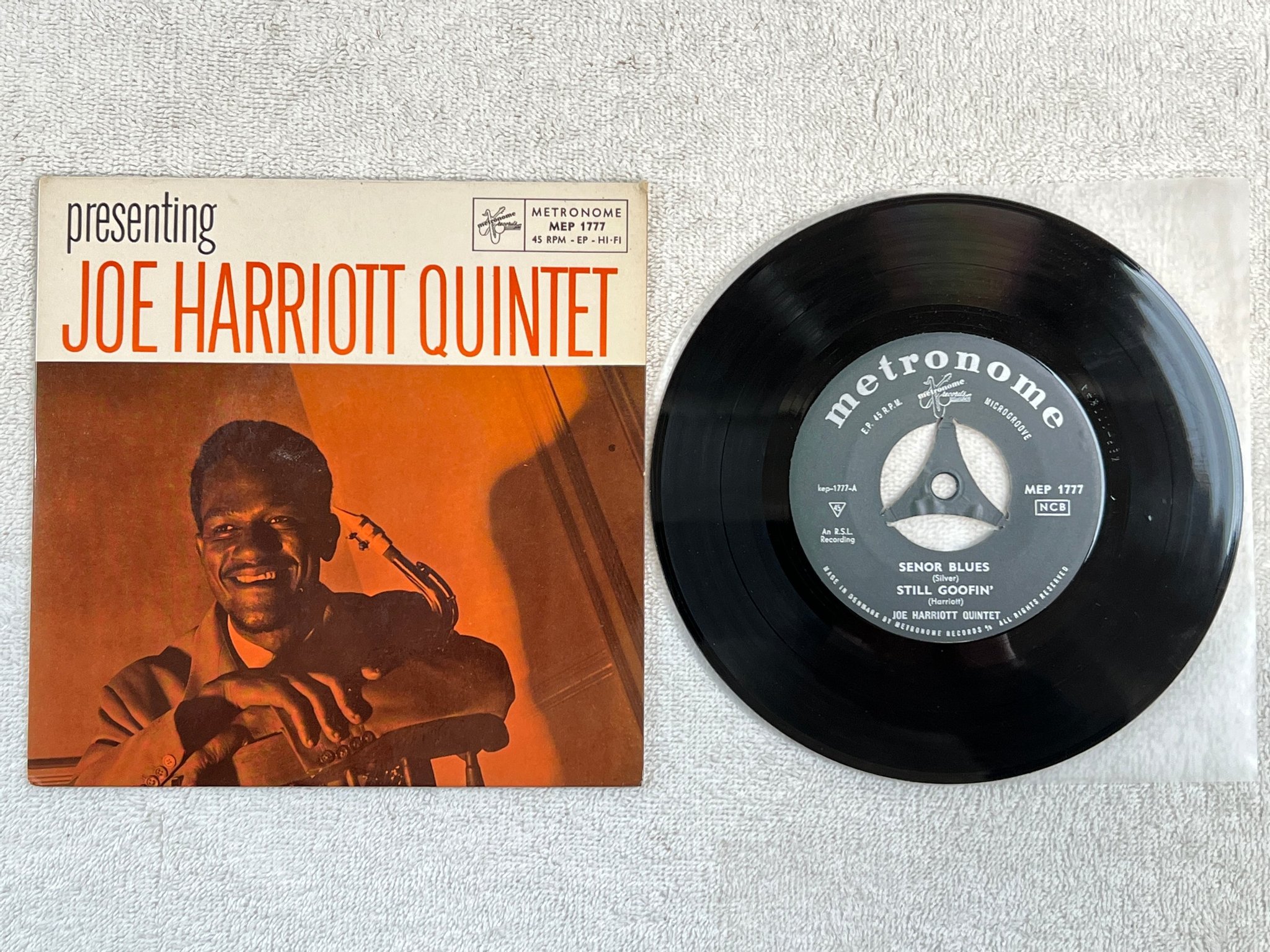Omslagsbild för skivan JOE HARRIOTT QUINTET senor blues 7"ep -59 ncb Den METRONOME MEP 1777