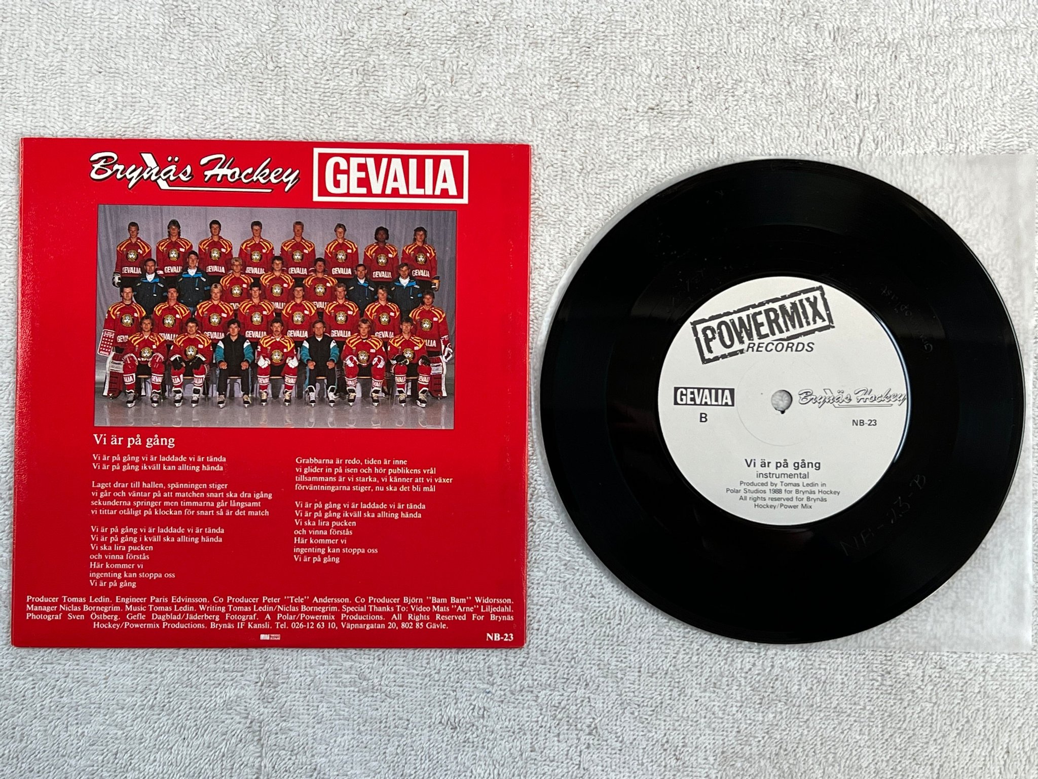 Omslagsbild för skivan BRYNÄS HOCKEY vi är på gång 7"single -88 Swe POWERMIX RECORDS NB-23