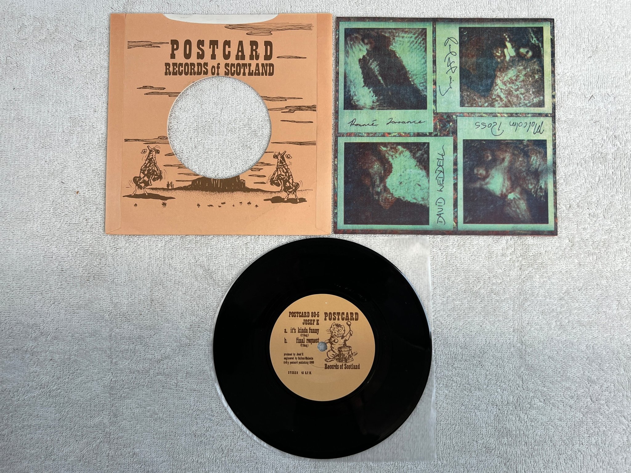 Omslagsbild för skivan JOSEF K It's Kinda Funny 7"single -80 POSTCARD 80 5  new wave