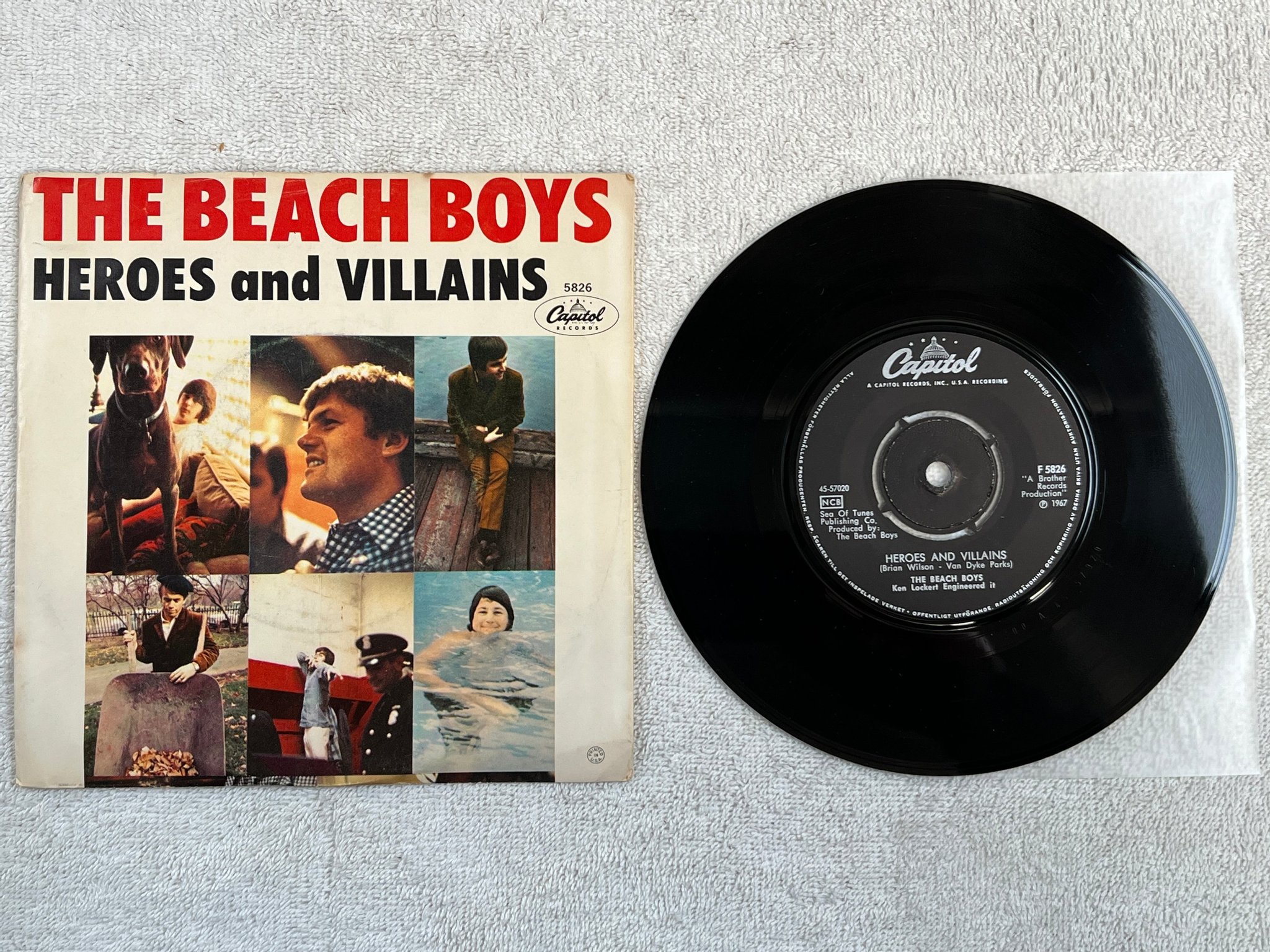 Omslagsbild för skivan THE BEACH BOYS heroes and villains 7"single -67 Swe CAPITOL 4F 200
