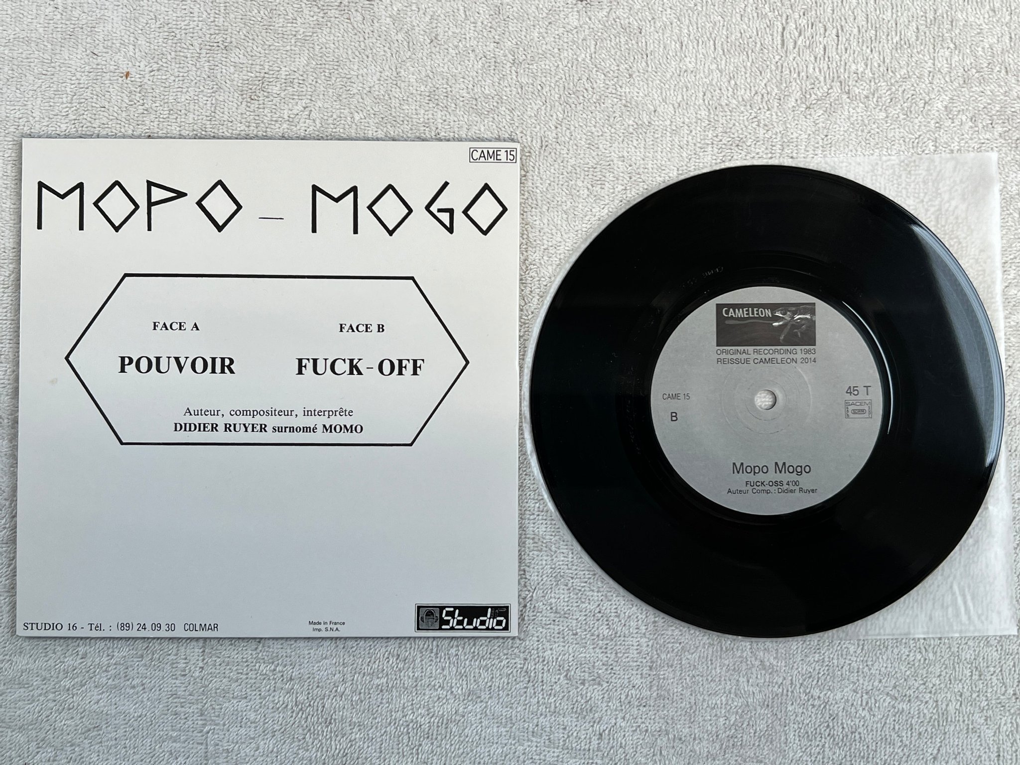 Omslagsbild för skivan MOPO MOGO moi je m'en fous 7"single re 2015 punk rock